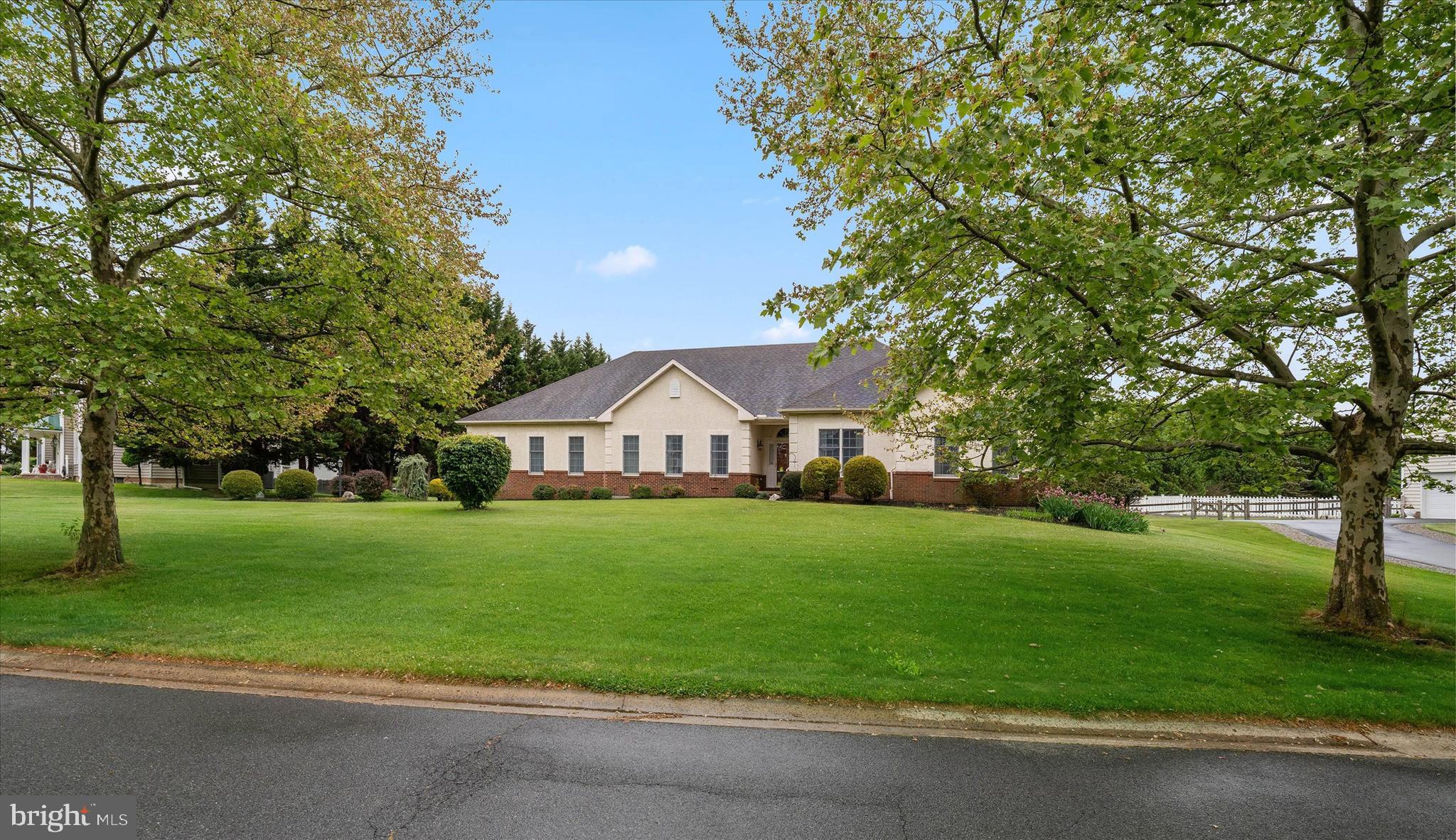 108 WESTSIDE LANE