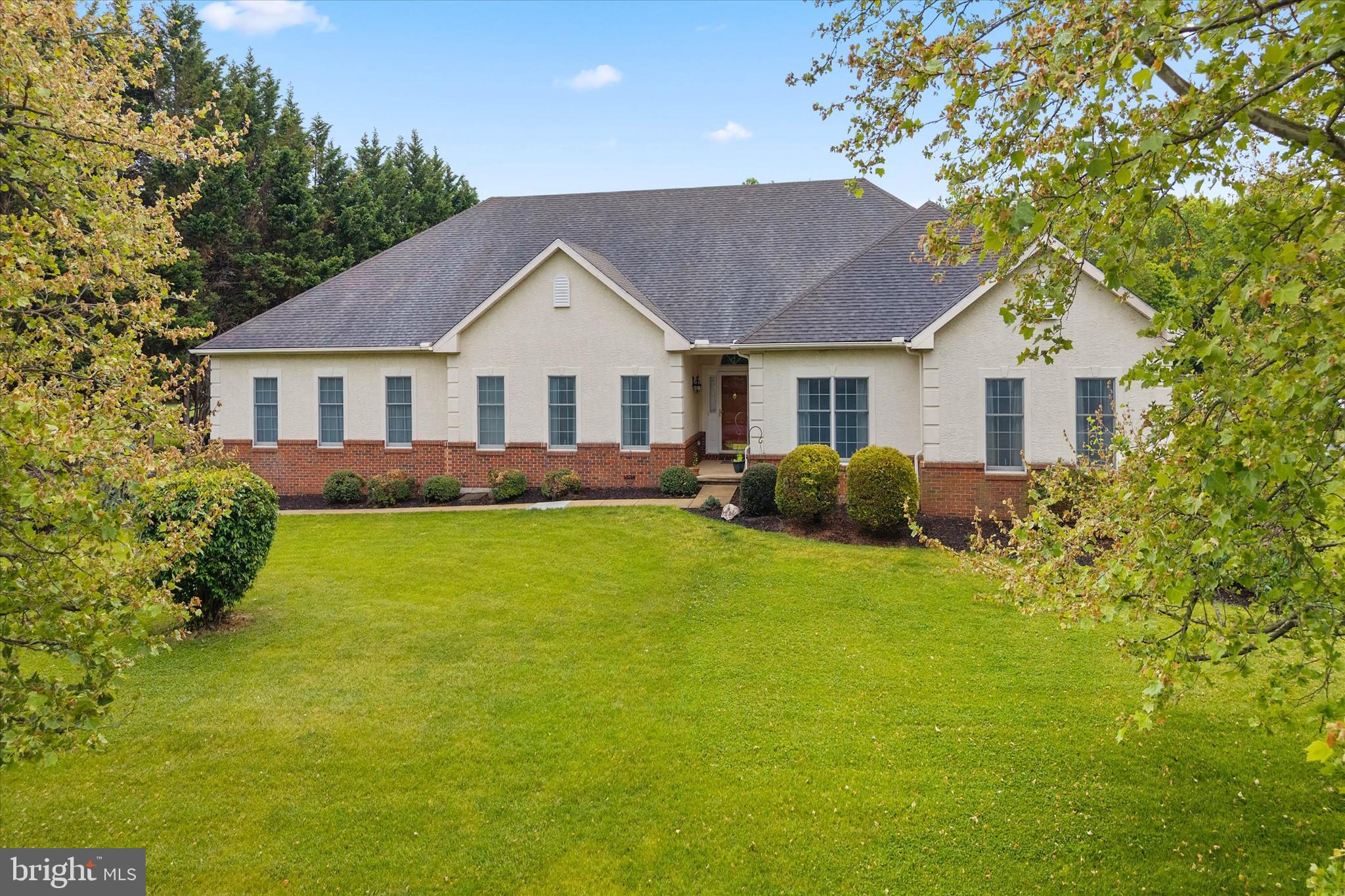 108 WESTSIDE LANE