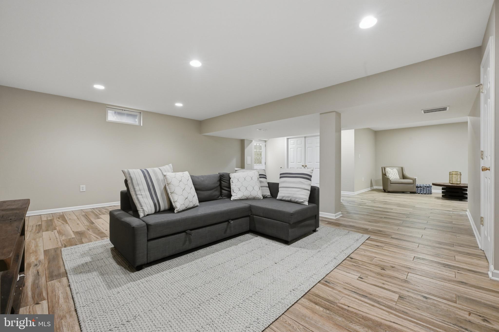 LOCH HAVEN - Residential