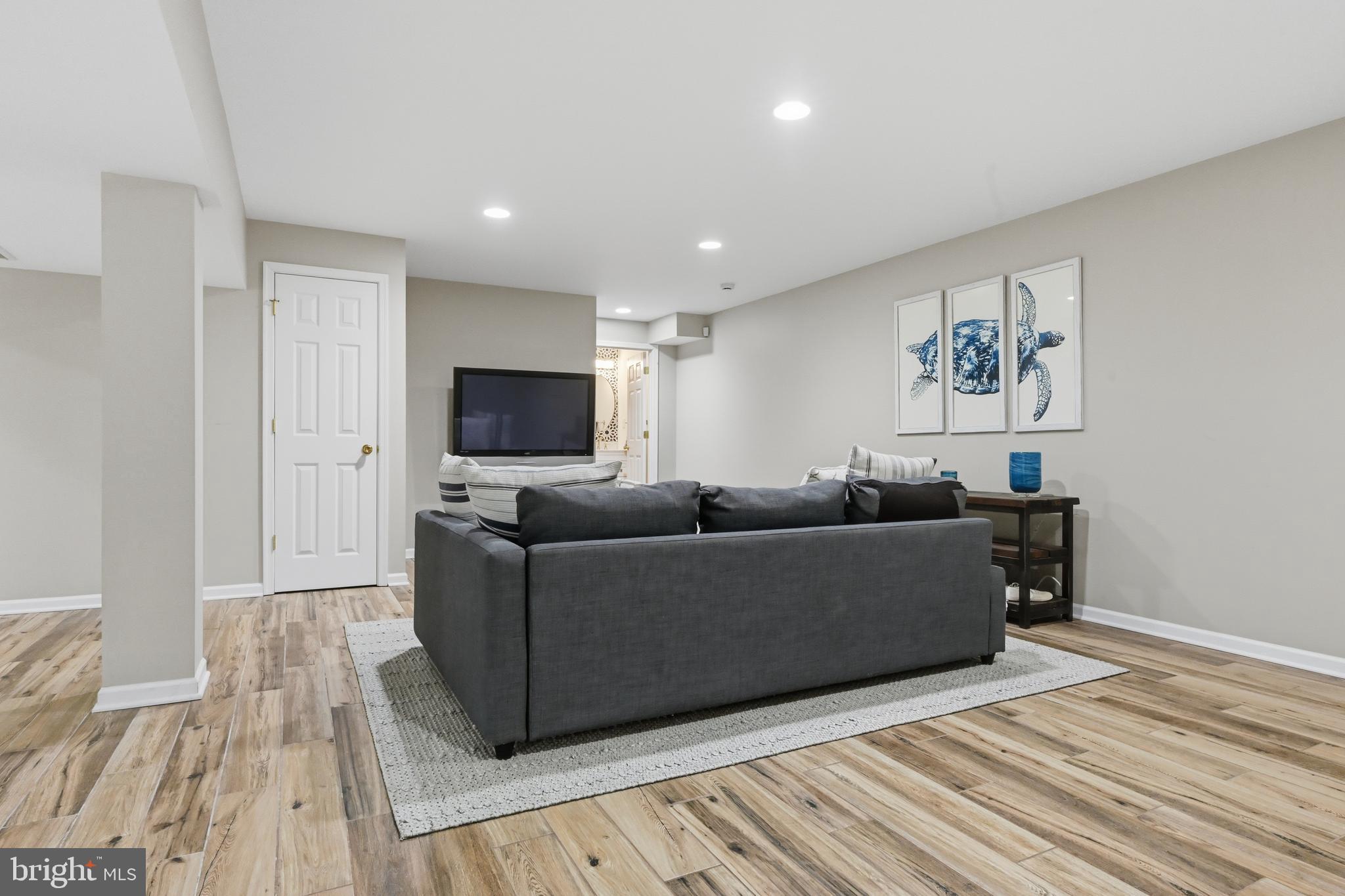 LOCH HAVEN - Residential