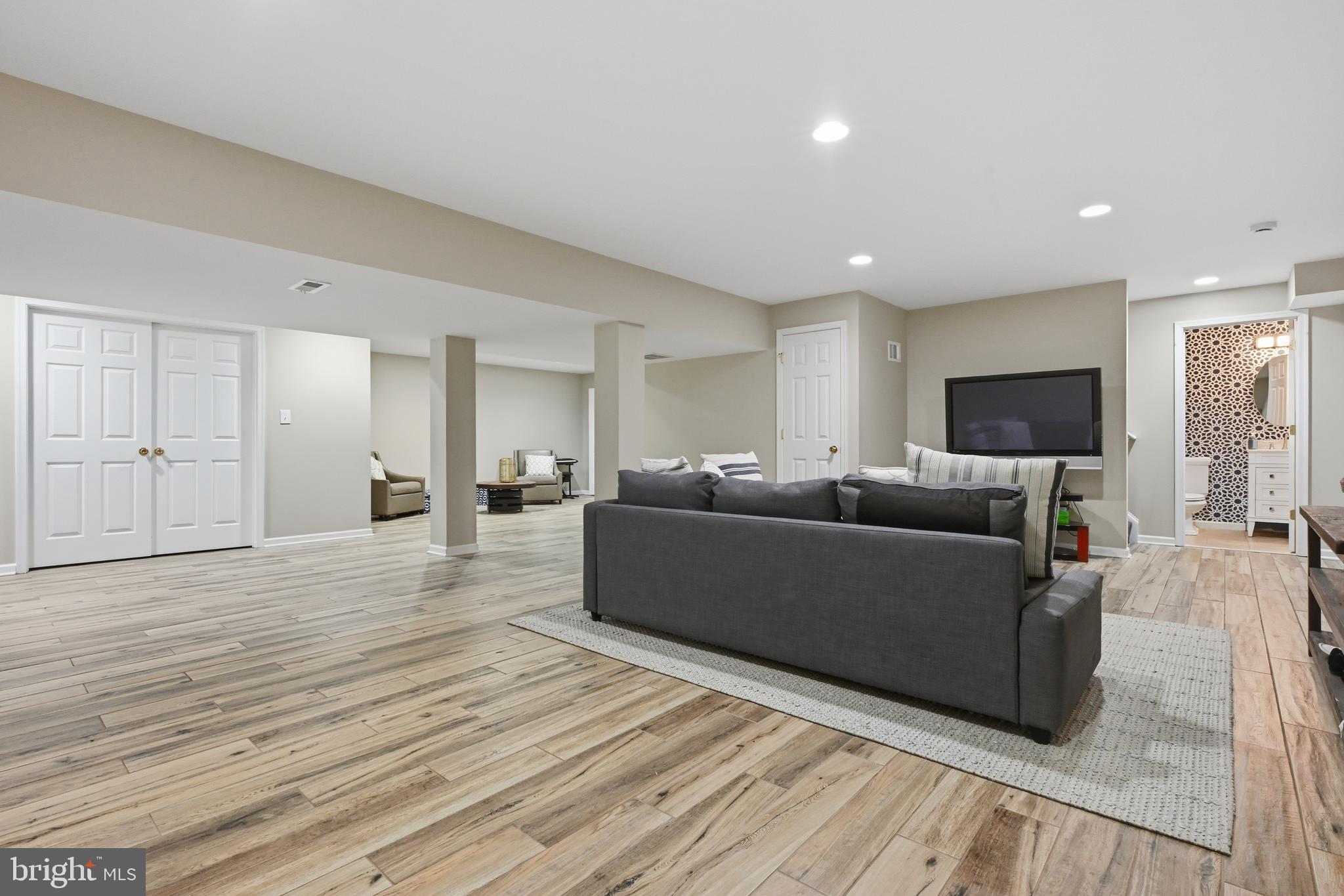 LOCH HAVEN - Residential