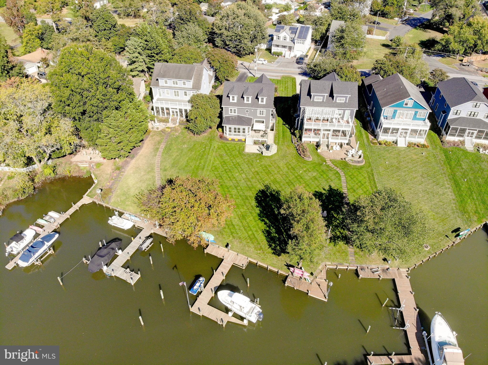 LOCH HAVEN - Residential