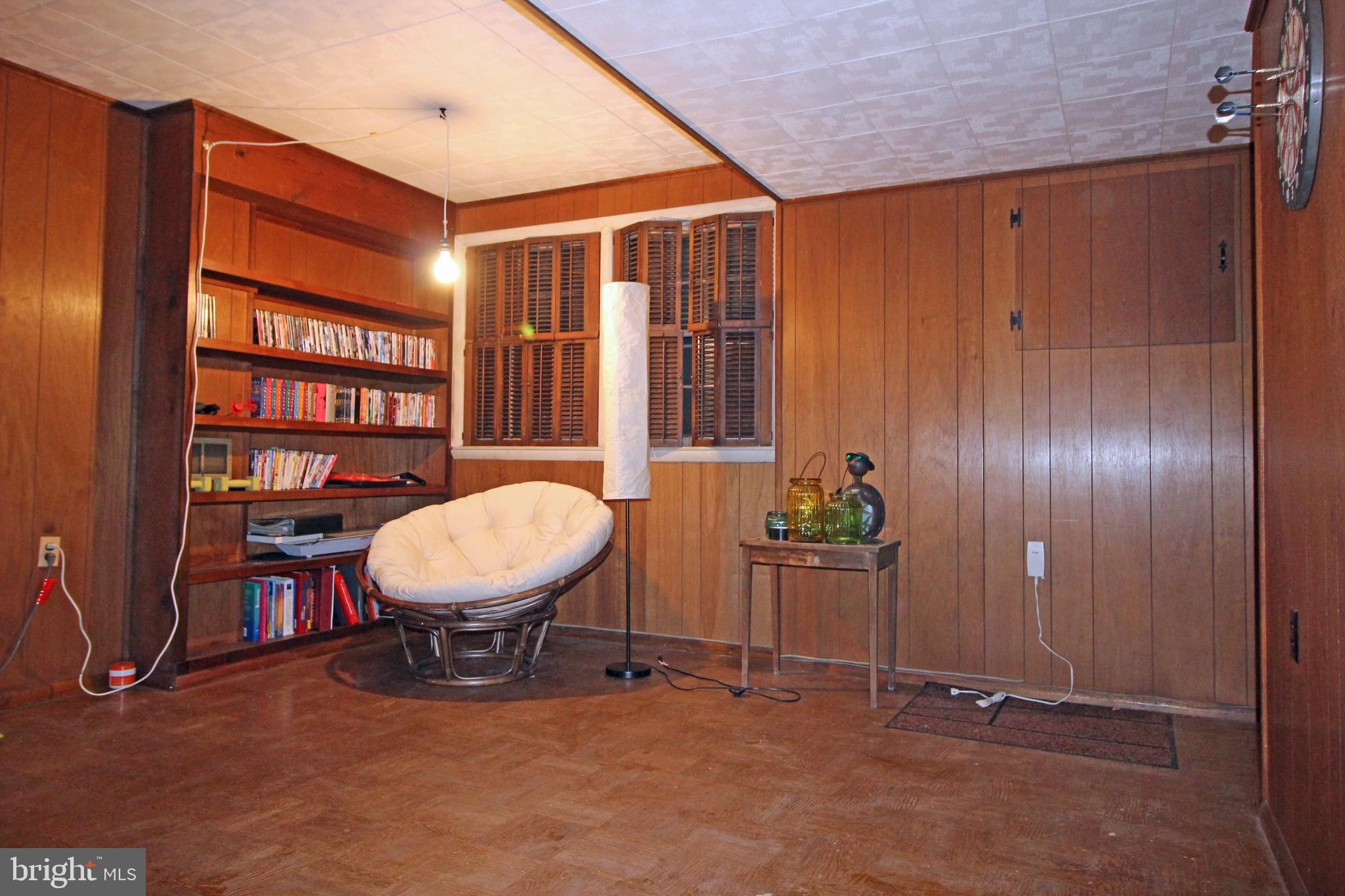 LAYHILL SOUTH - Residential Lease