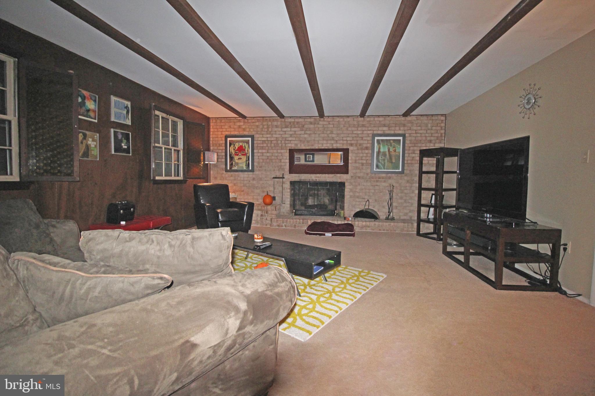 LAYHILL SOUTH - Residential Lease