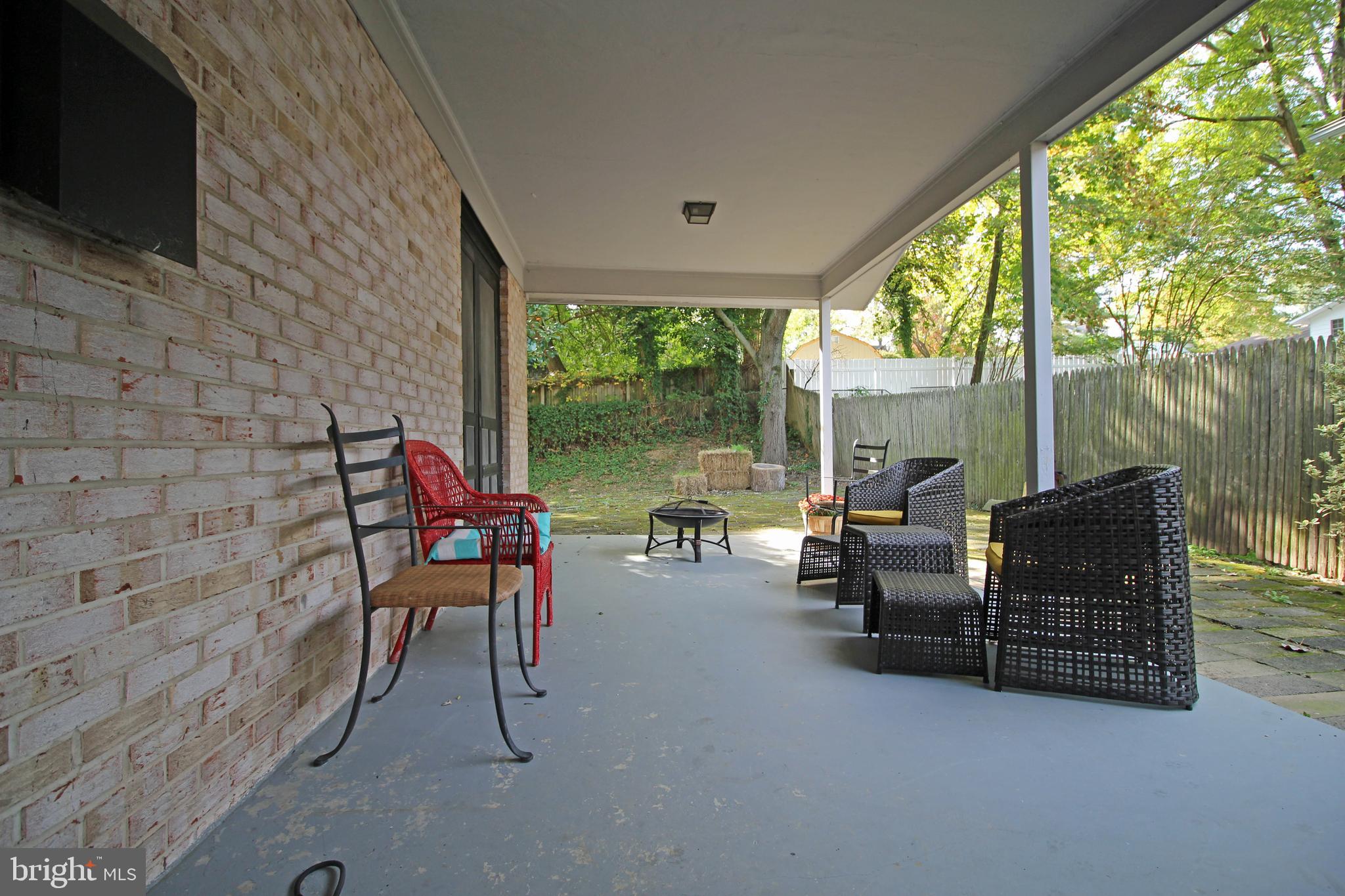 LAYHILL SOUTH - Residential Lease