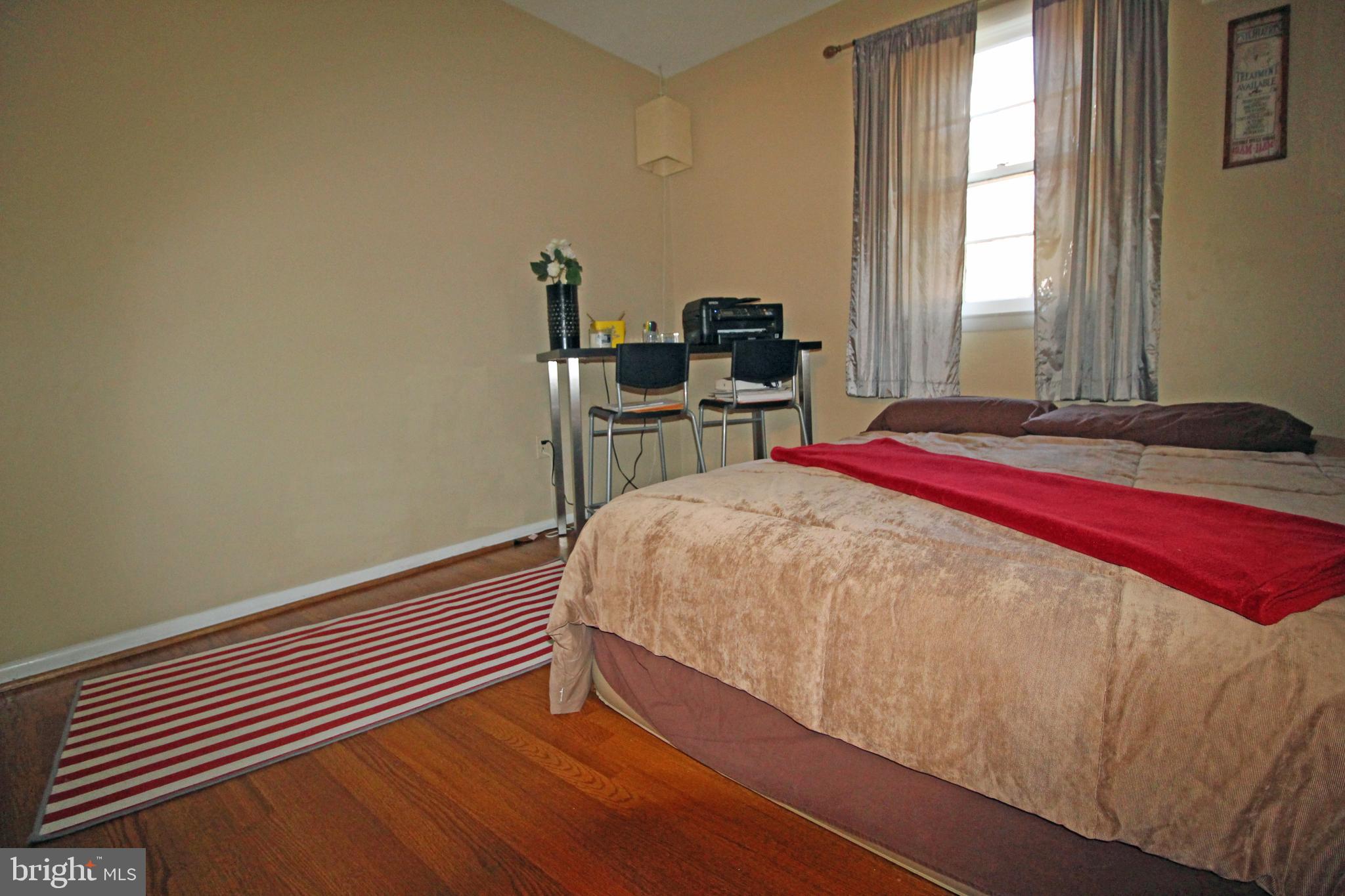 LAYHILL SOUTH - Residential Lease