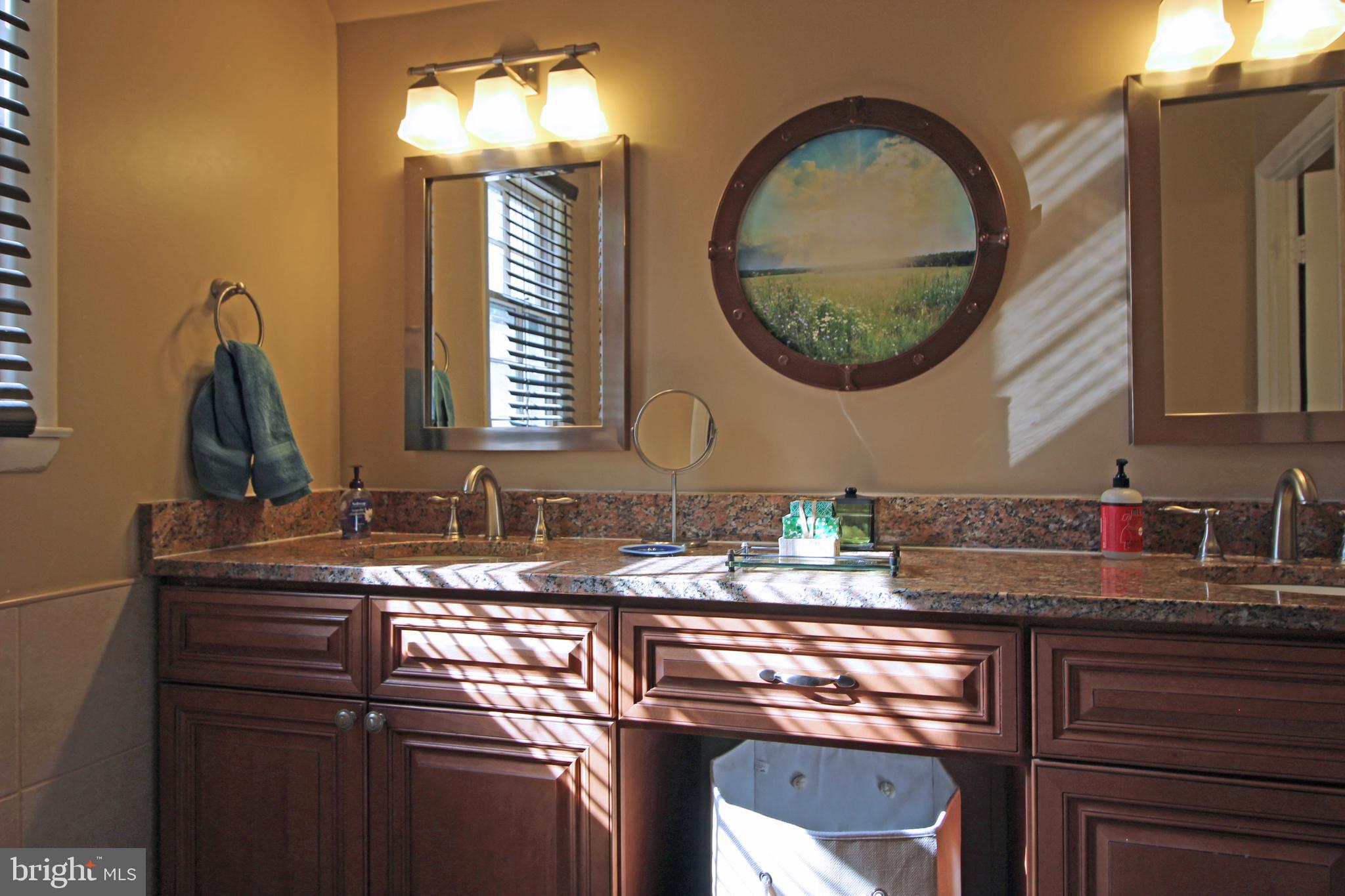 LAYHILL SOUTH - Residential Lease