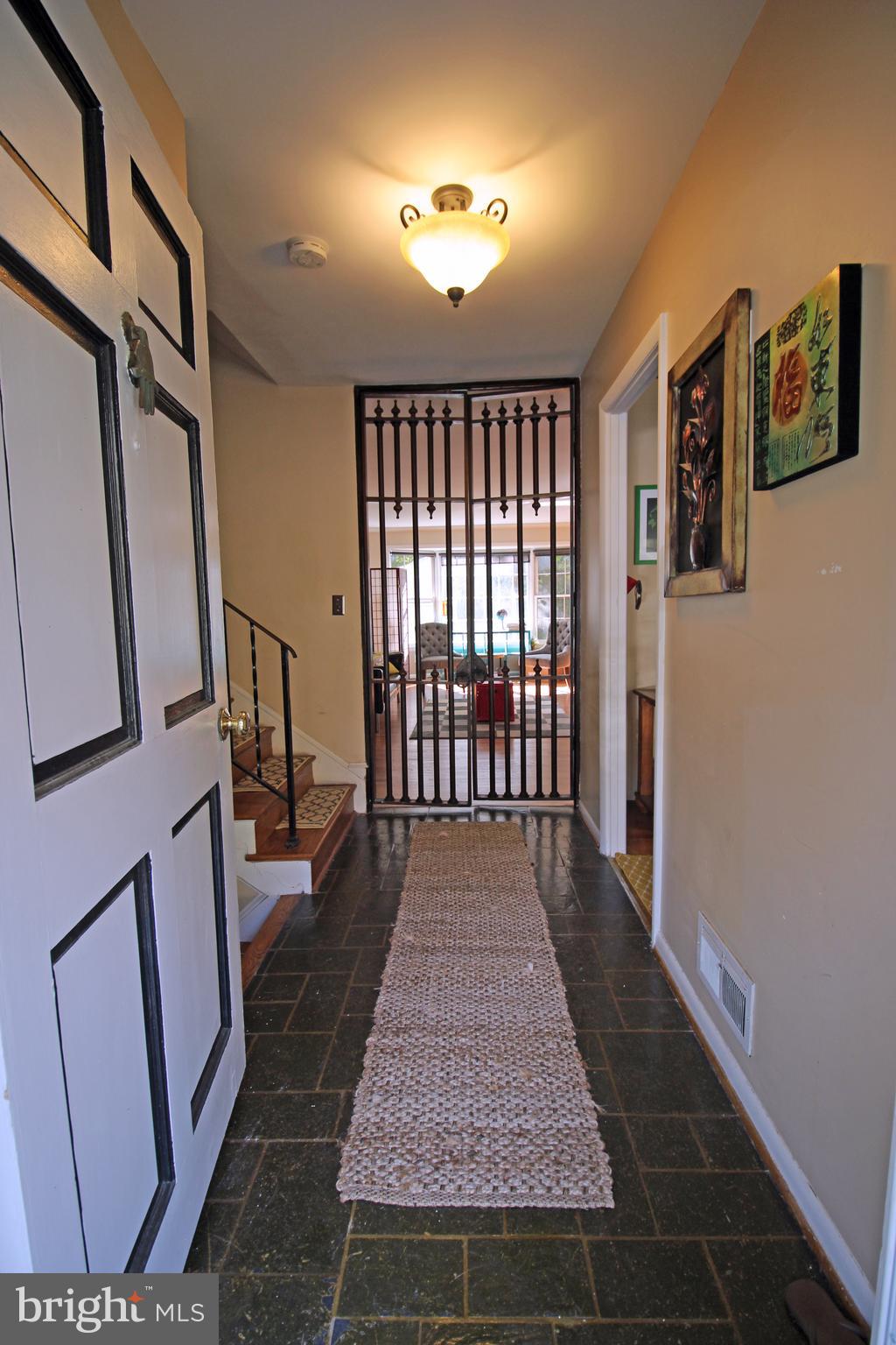 LAYHILL SOUTH - Residential Lease