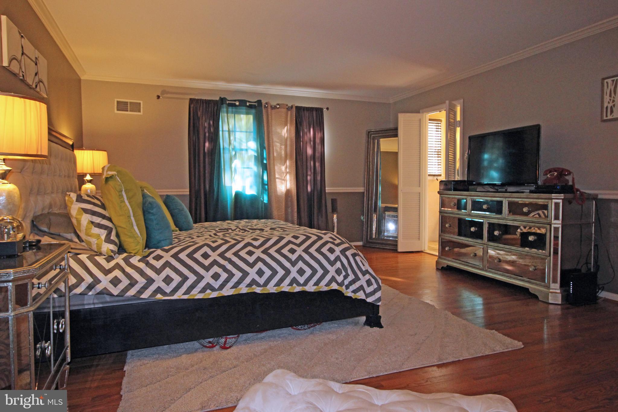 LAYHILL SOUTH - Residential Lease