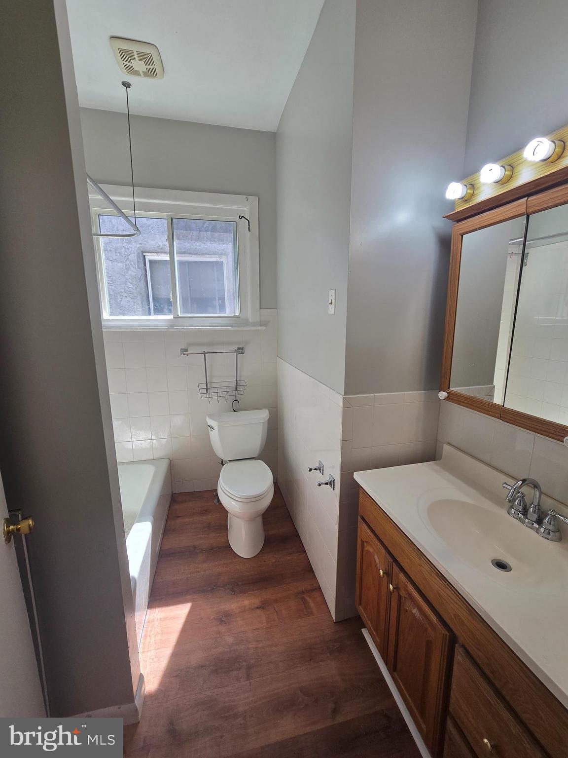 STRAWBERRY MANSION - Residential Lease