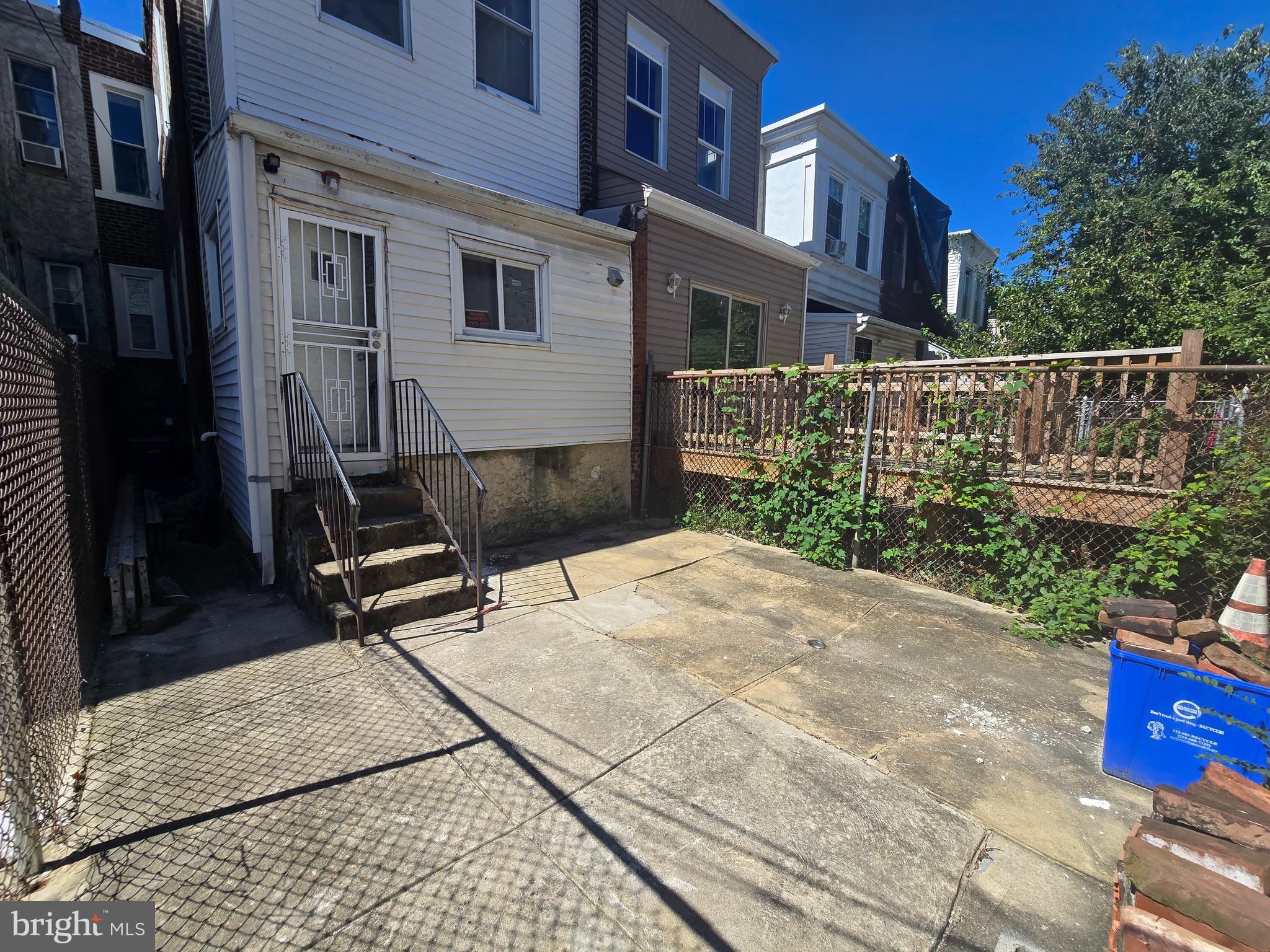 STRAWBERRY MANSION - Residential Lease