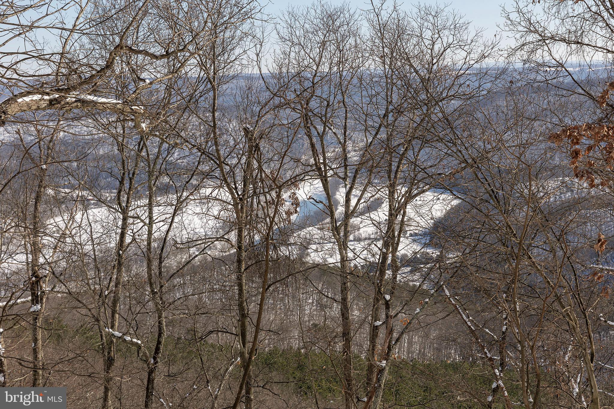 BLUFFS ON THE POTOMAC - Land