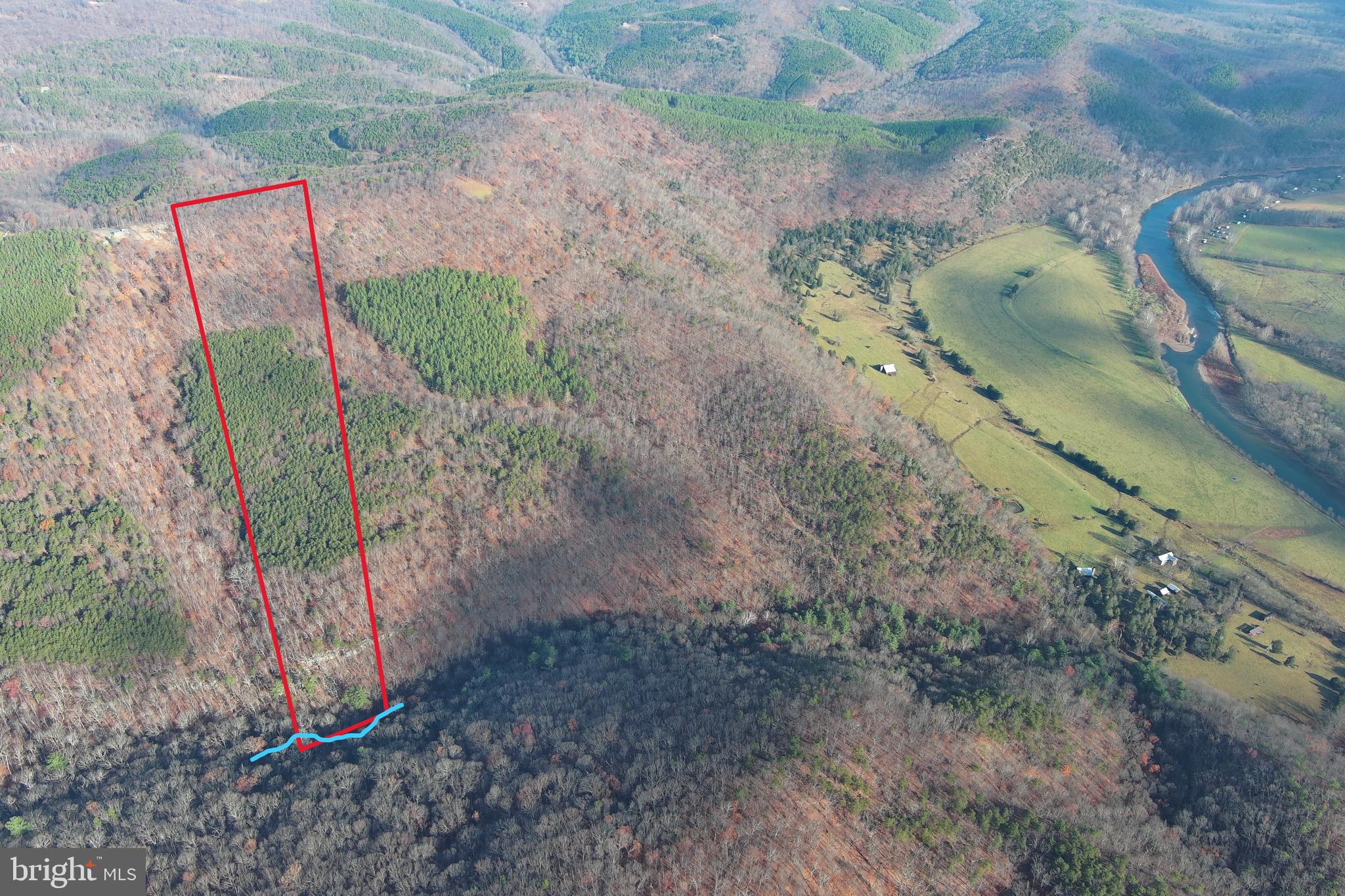 BLUFFS ON THE POTOMAC - Land