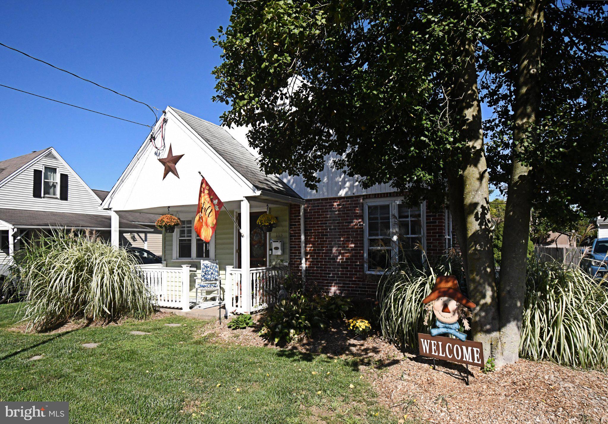 1113 W MILL STREET