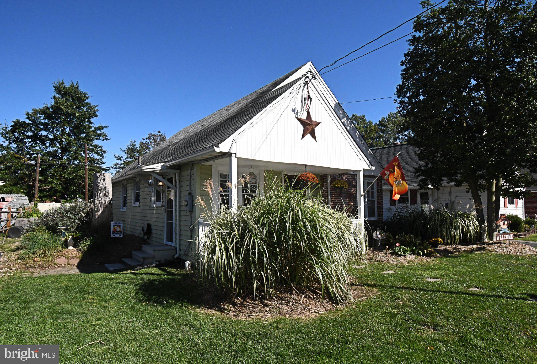 1113 W MILL STREET