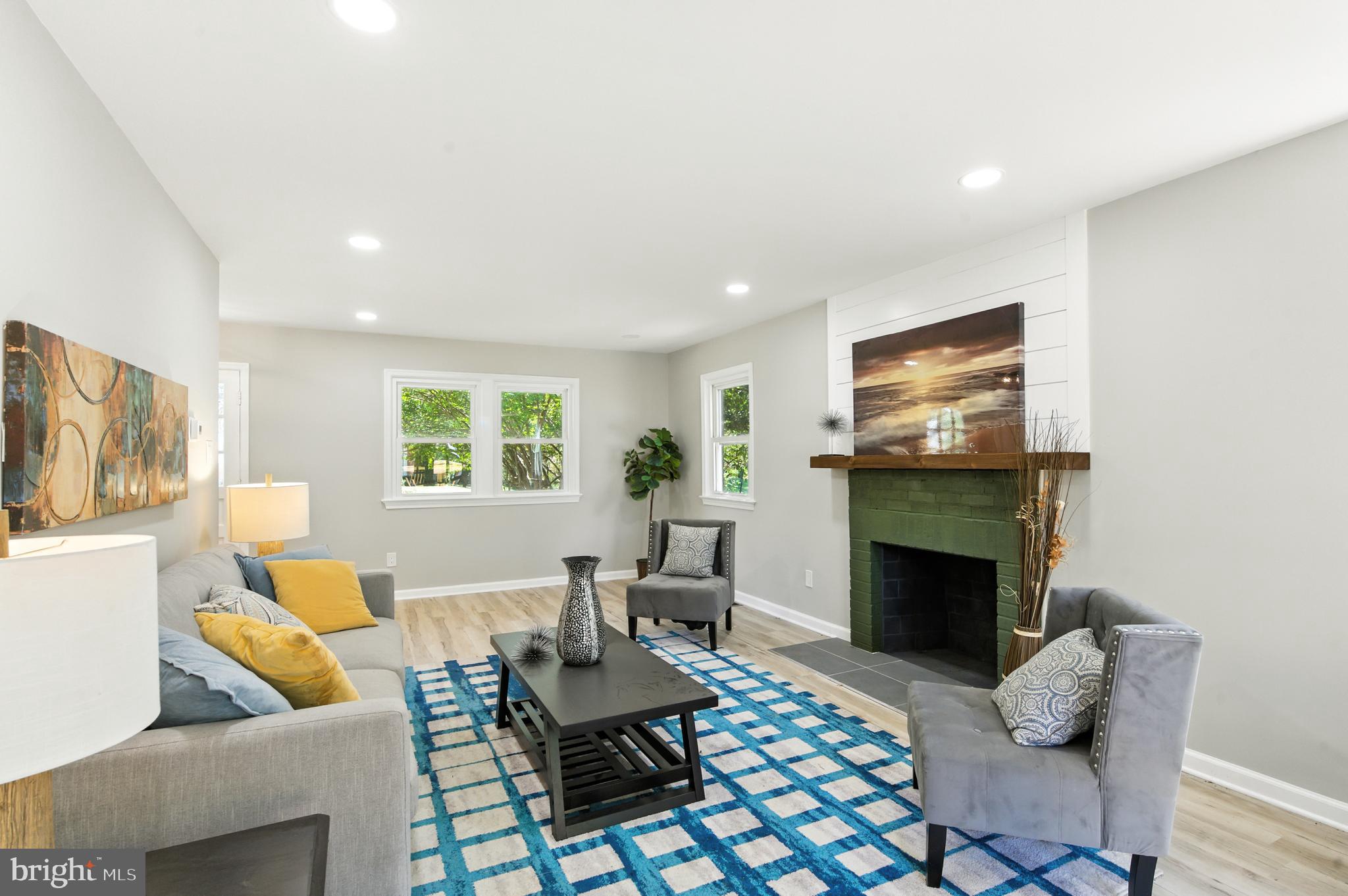 WAYNEWOOD - Residential