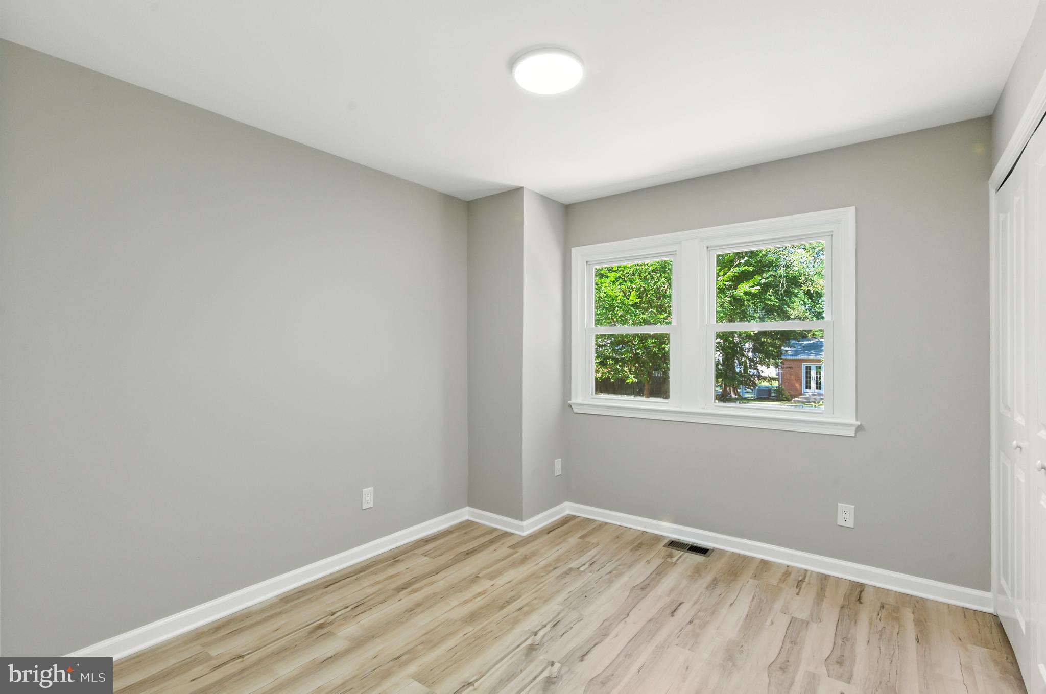 WAYNEWOOD - Residential