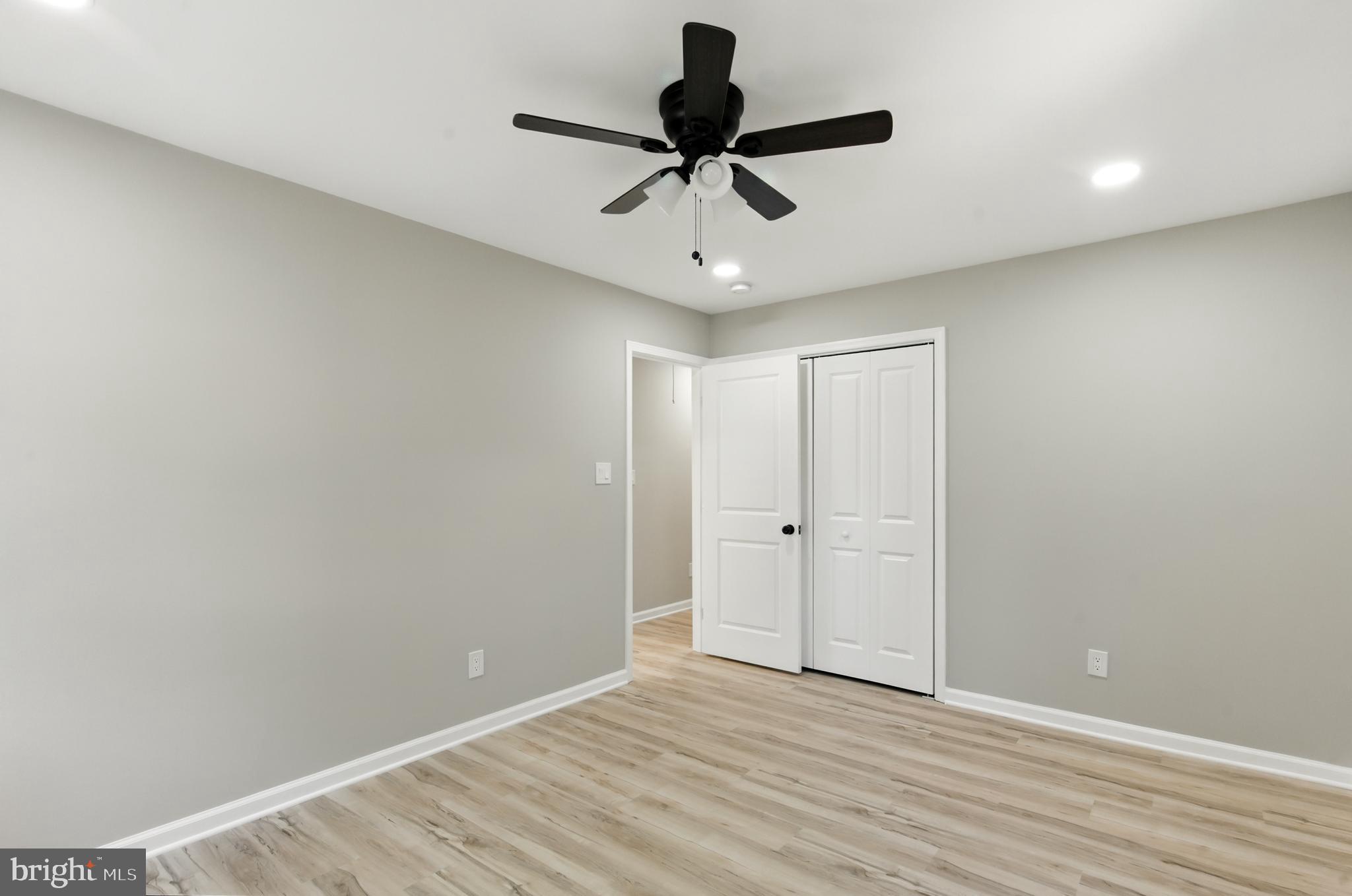 WAYNEWOOD - Residential