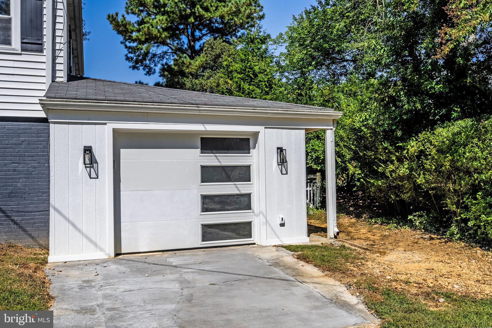 WAYNEWOOD - Residential