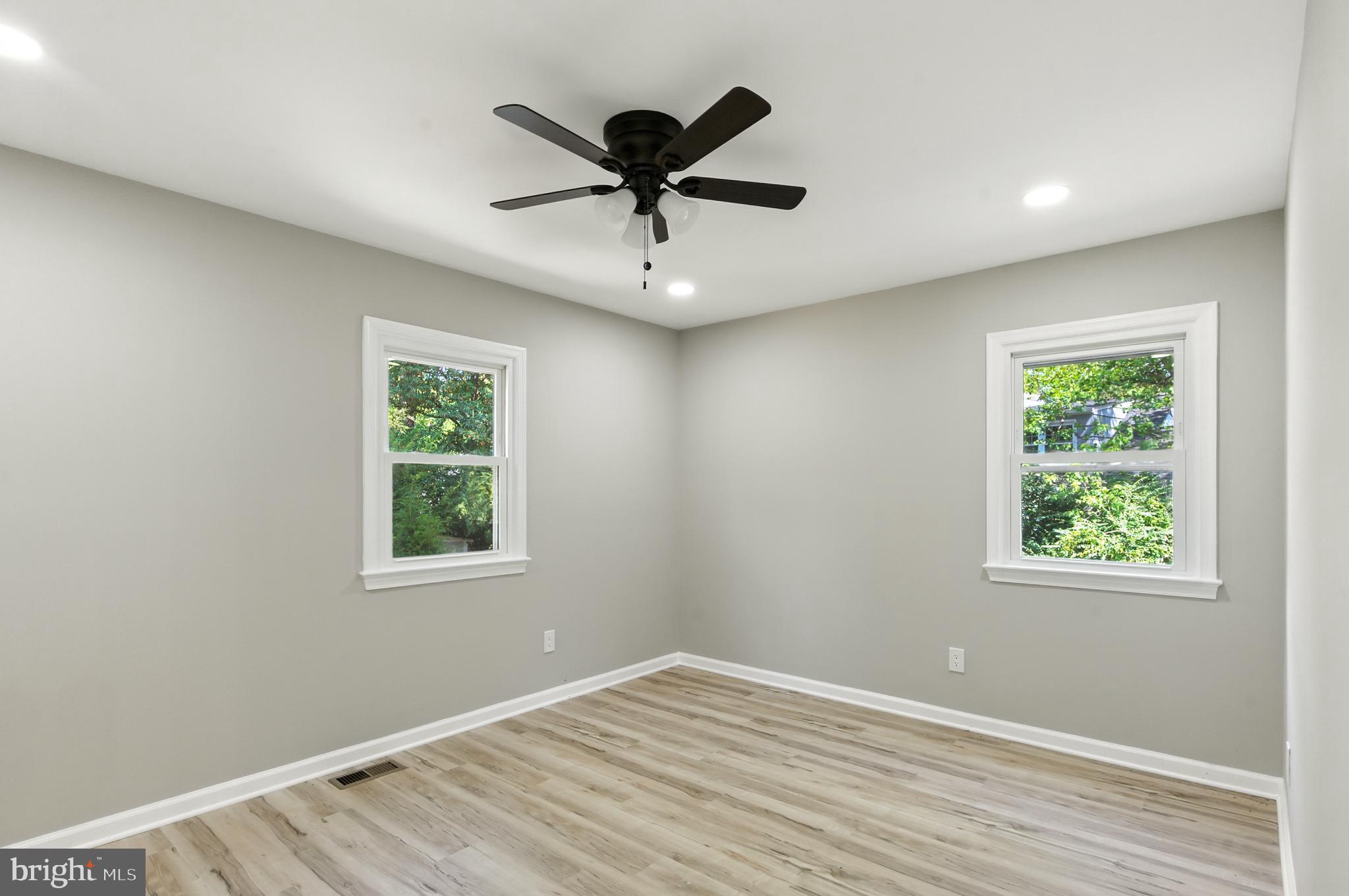 WAYNEWOOD - Residential