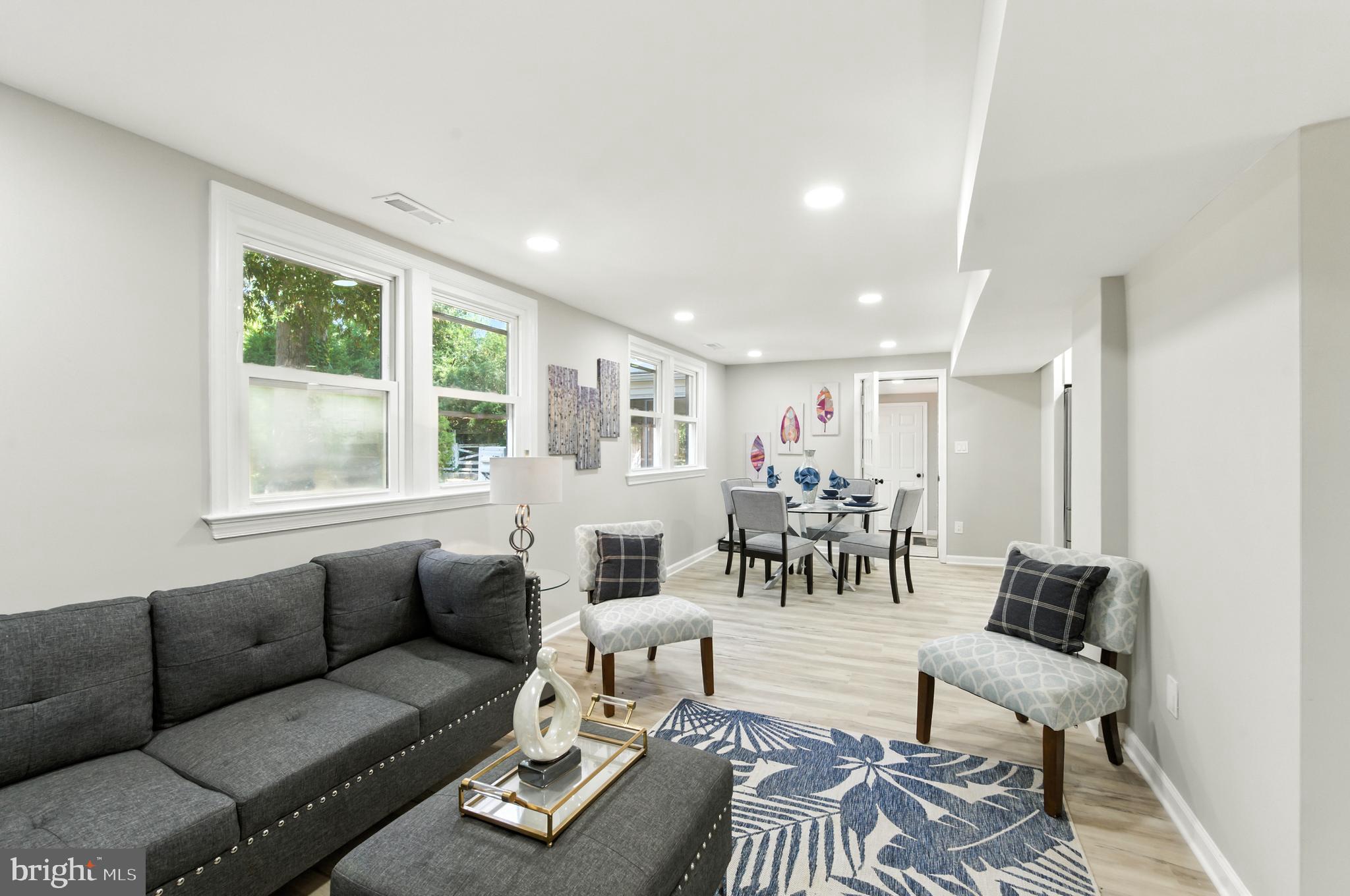 WAYNEWOOD - Residential