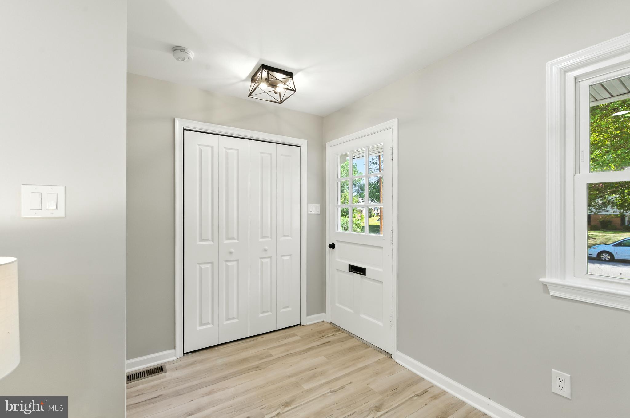 WAYNEWOOD - Residential