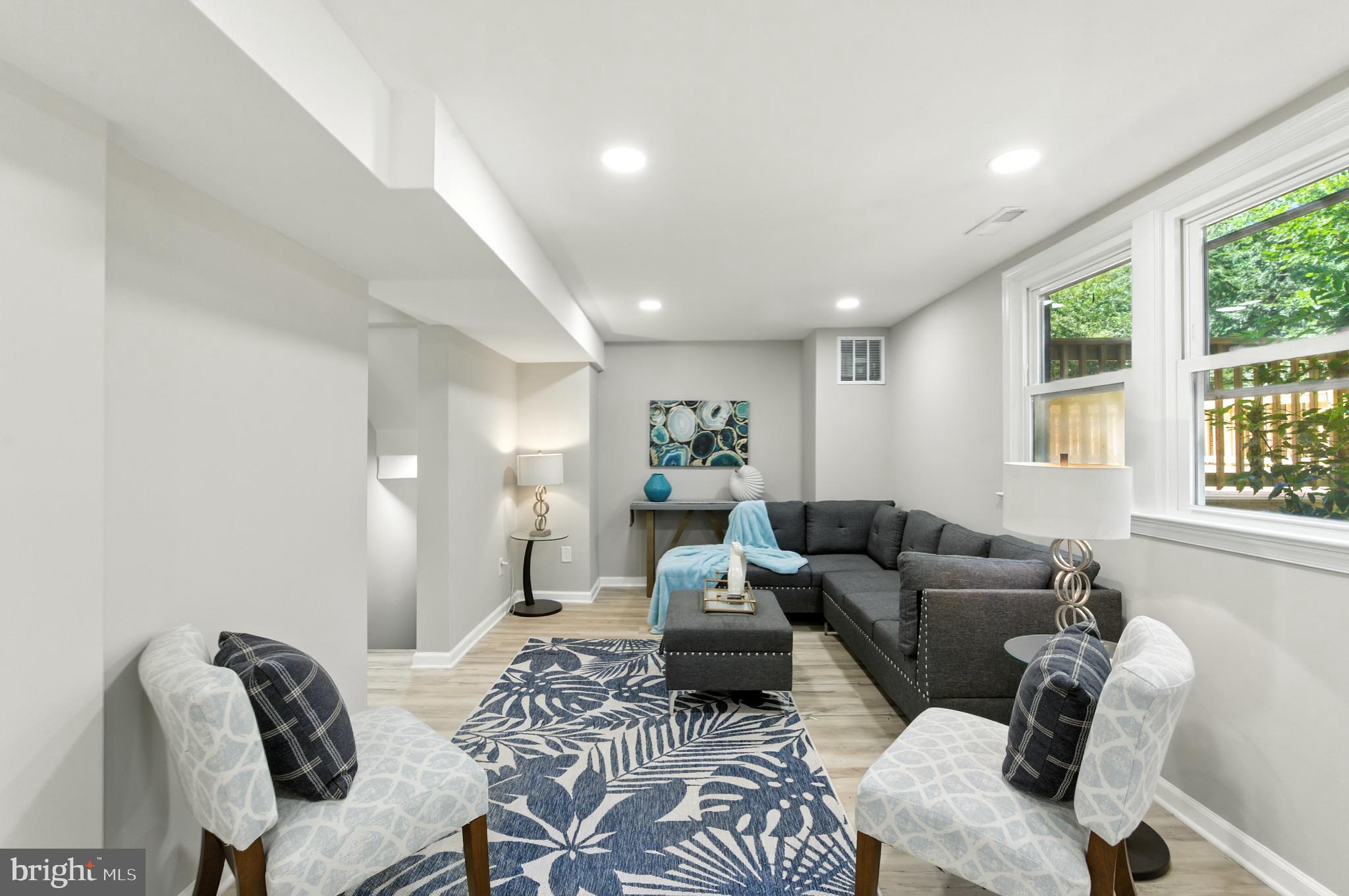 WAYNEWOOD - Residential