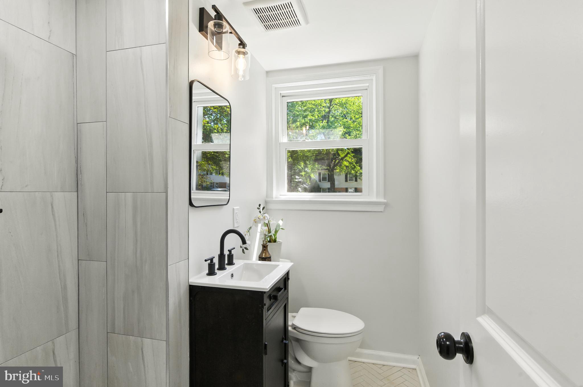 WAYNEWOOD - Residential