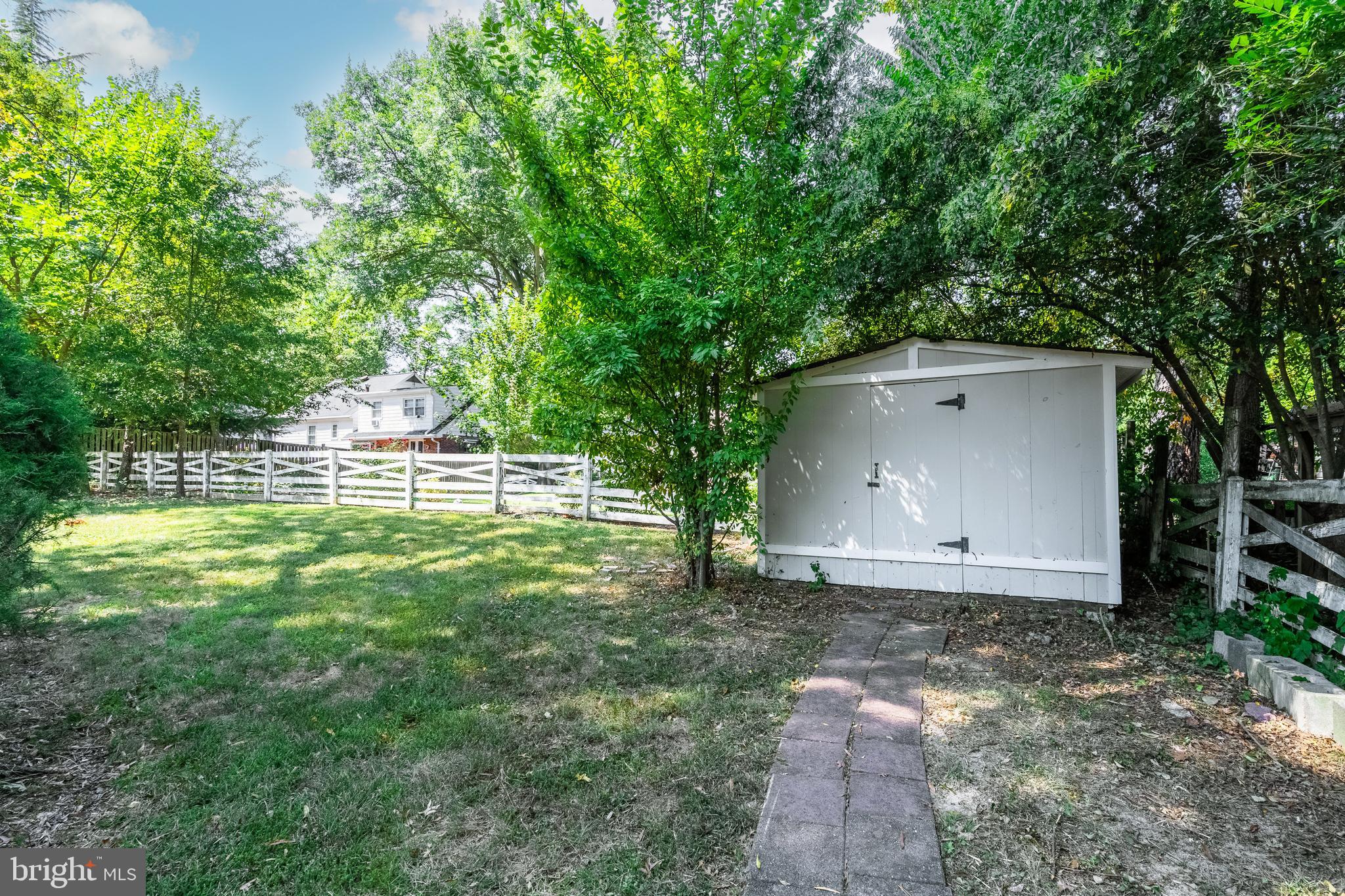 WAYNEWOOD - Residential