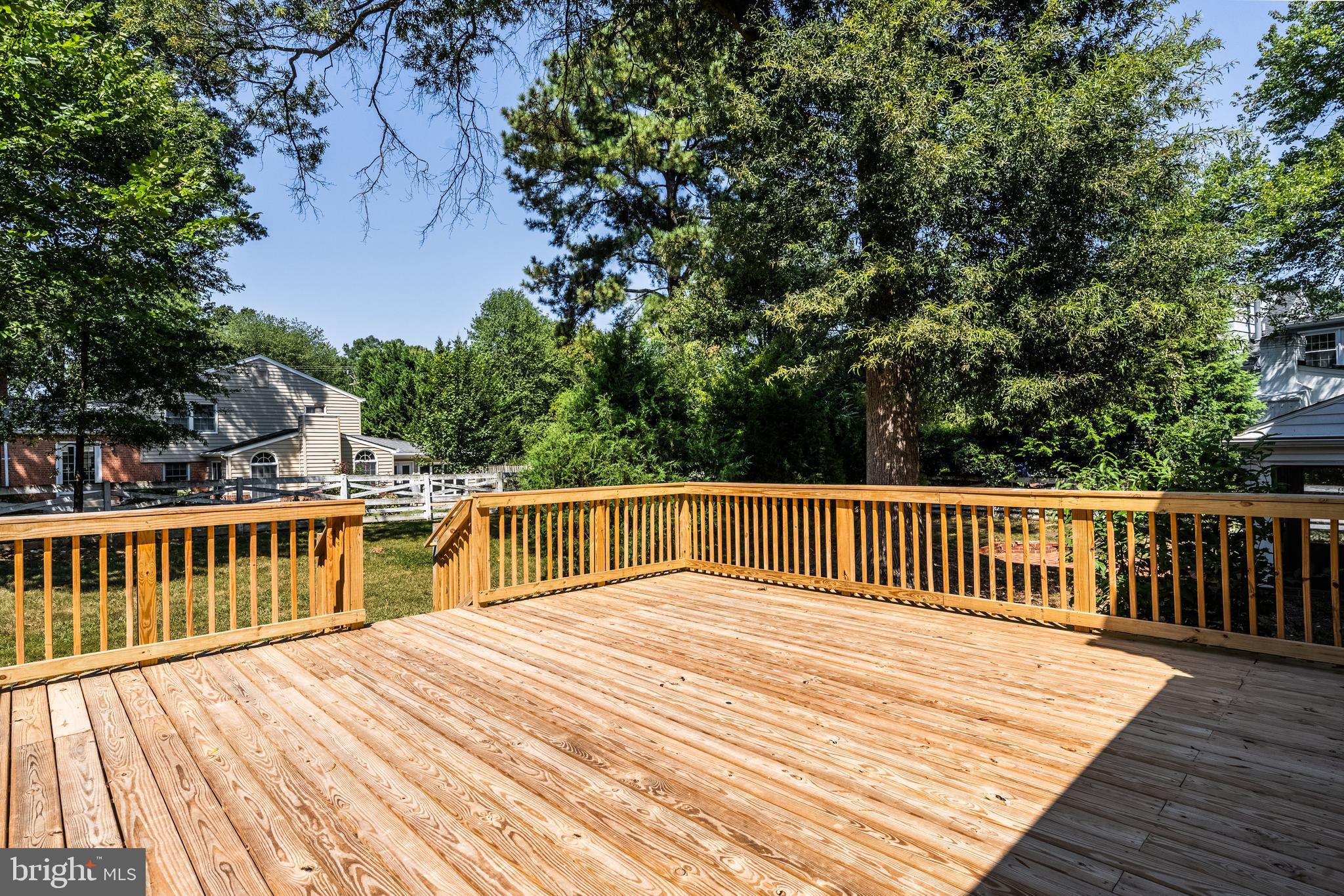 WAYNEWOOD - Residential