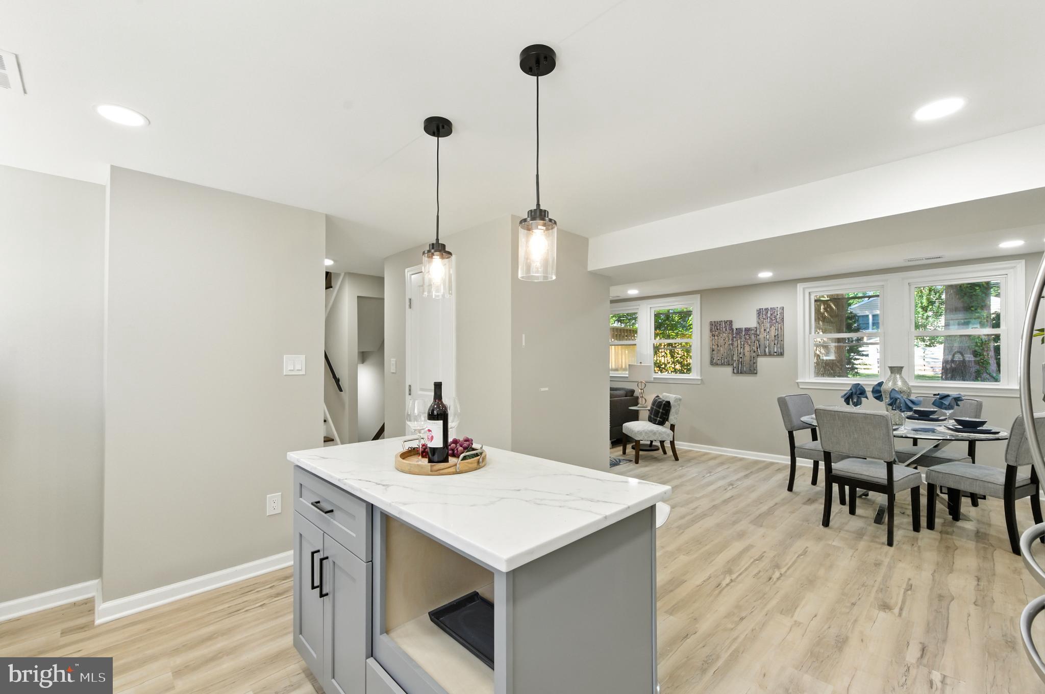 WAYNEWOOD - Residential