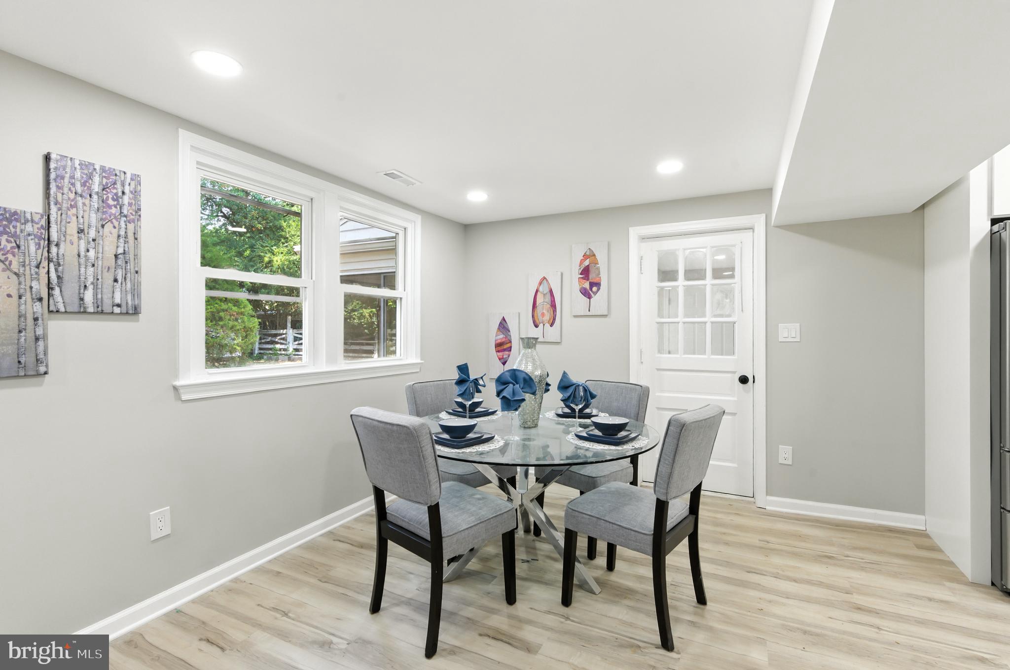 WAYNEWOOD - Residential