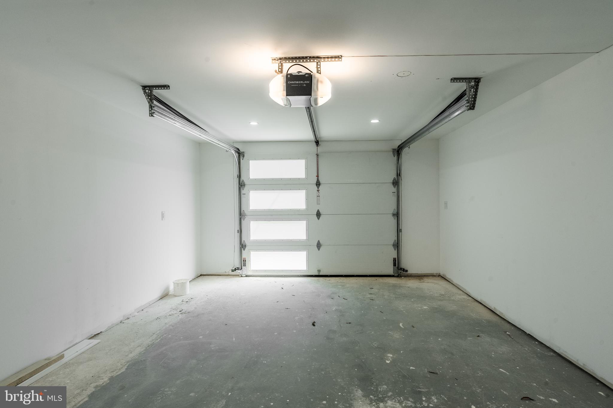 WAYNEWOOD - Residential