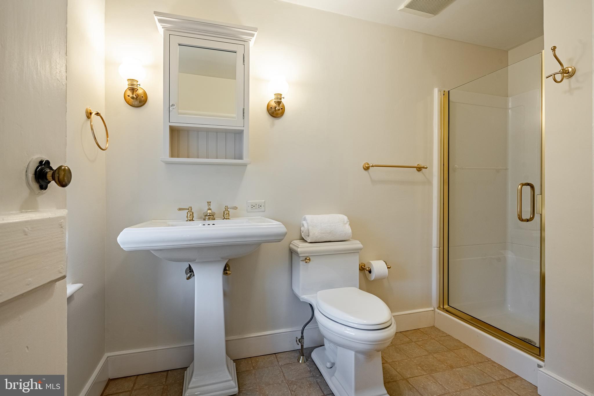 CEDARCROFT - Residential