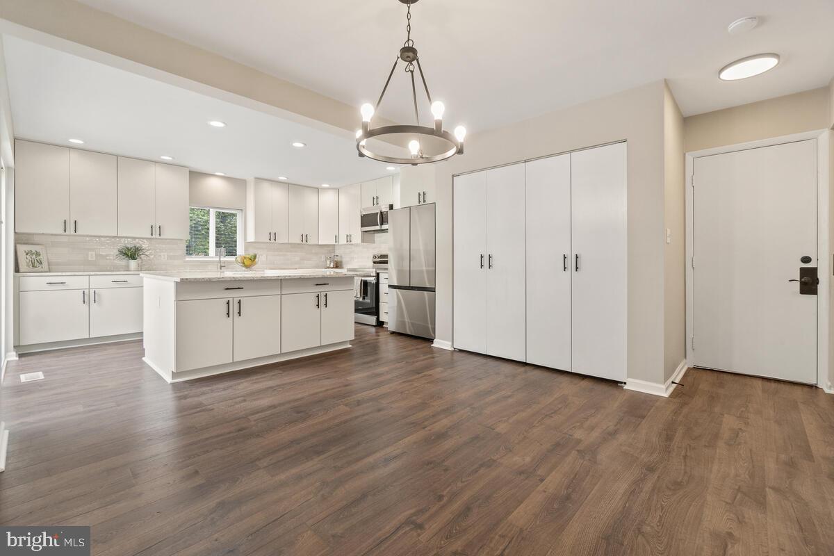 LOCH HAVEN - Residential