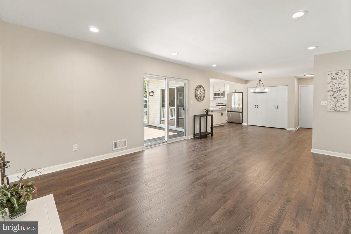 LOCH HAVEN - Residential