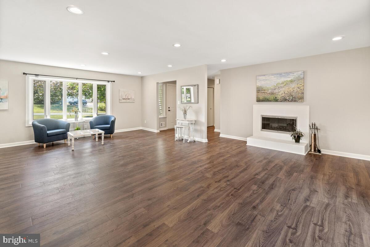 LOCH HAVEN - Residential