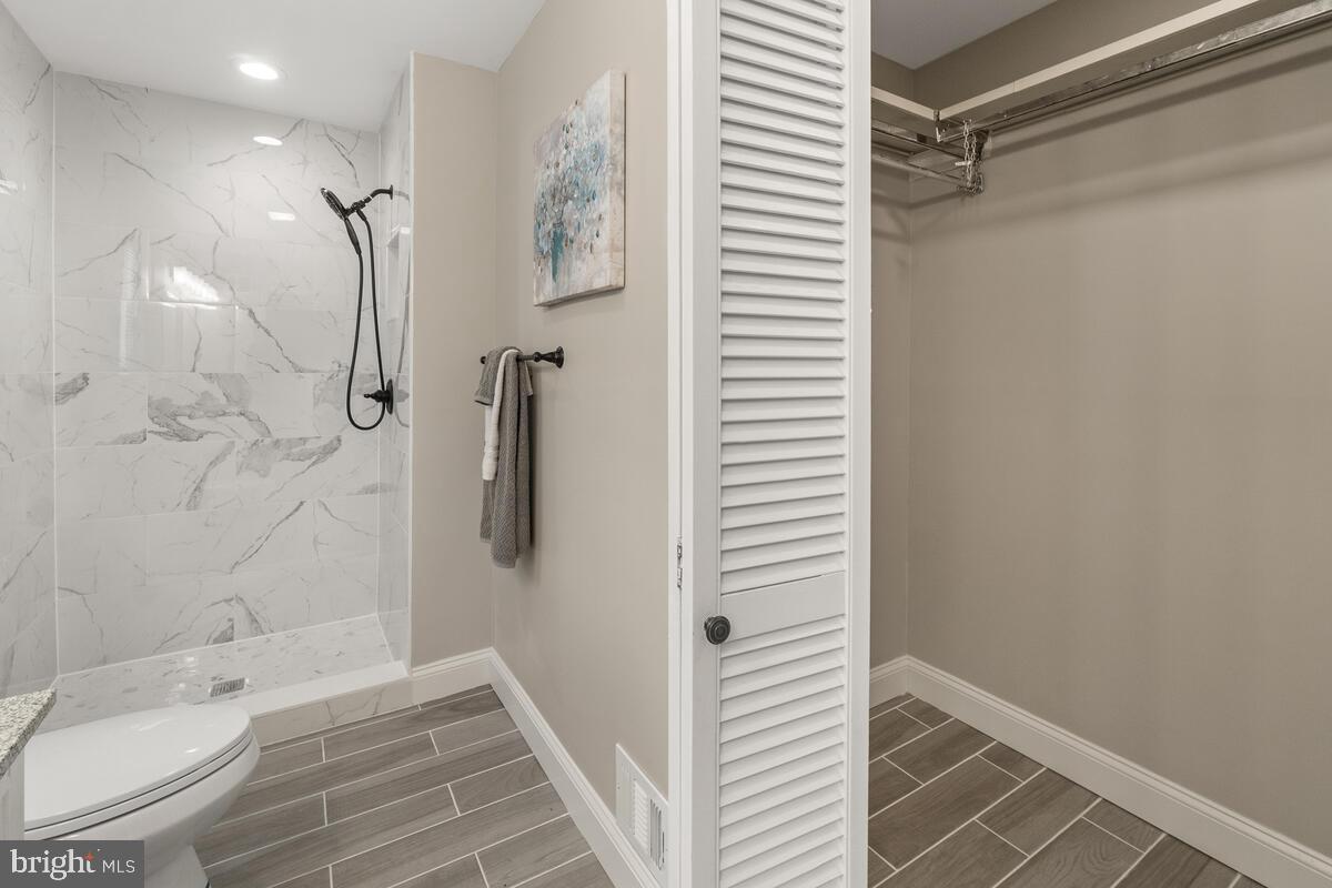 LOCH HAVEN - Residential