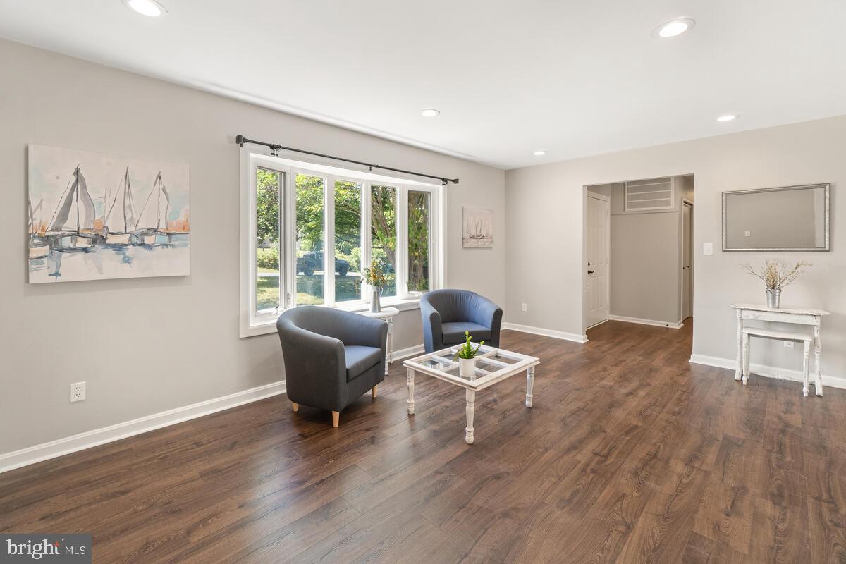 LOCH HAVEN - Residential