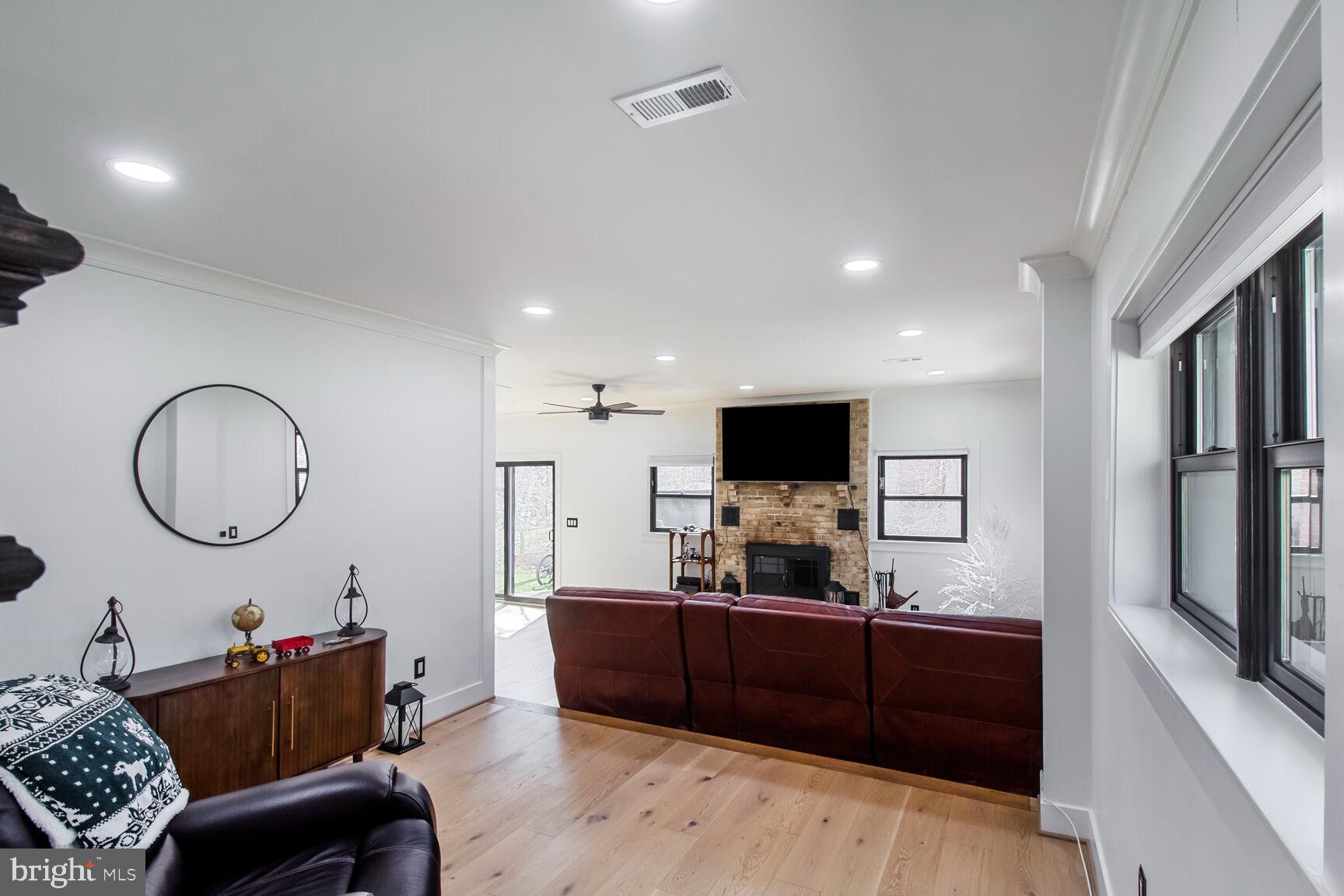 HAMMOND VILLAGE - Residential