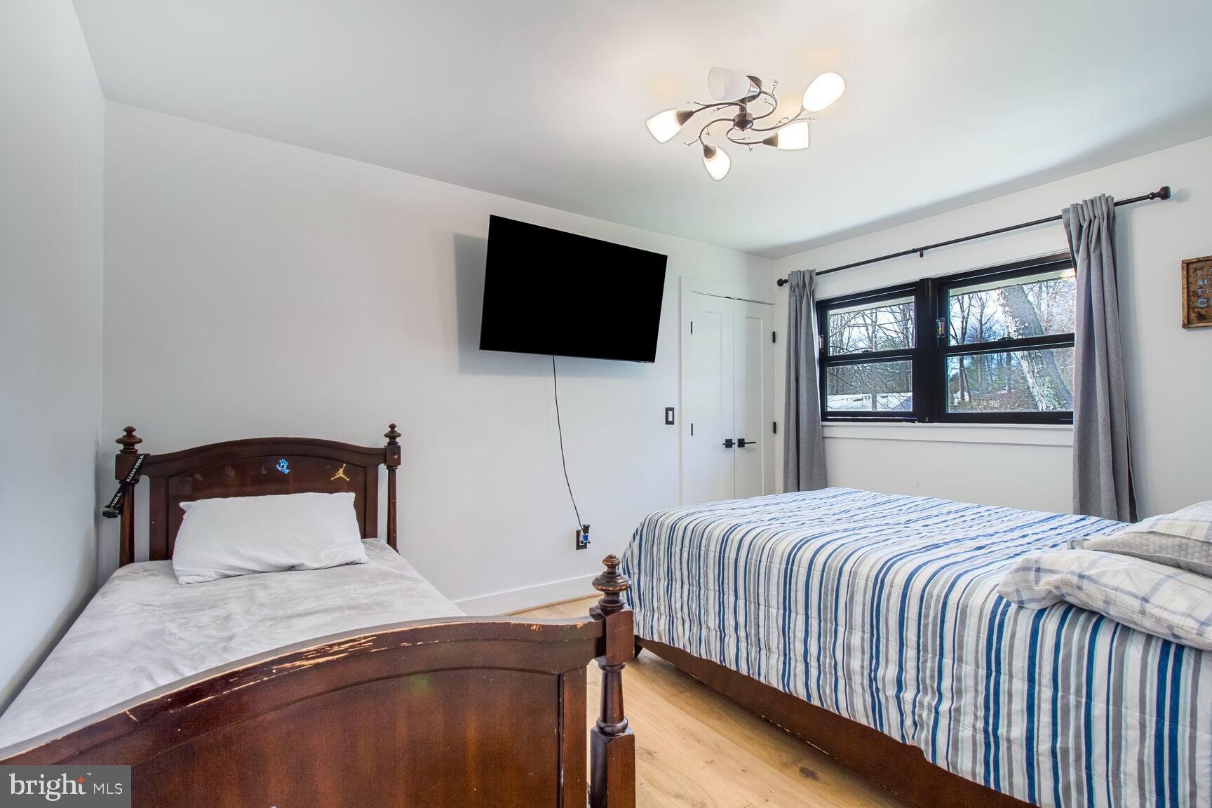 HAMMOND VILLAGE - Residential