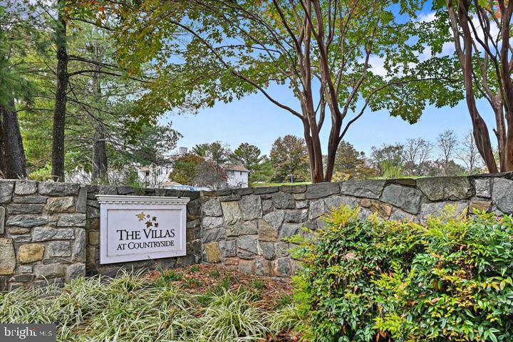 118 WESTWICK COURT 8