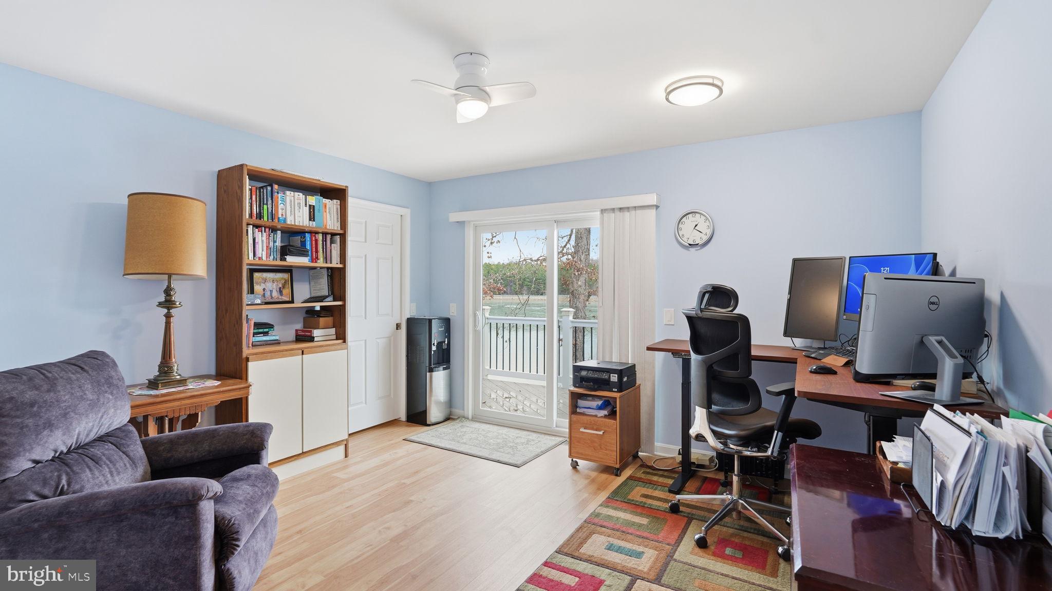 LAKE LAND OR - Residential