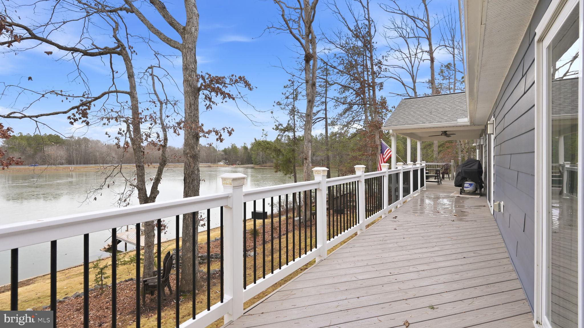 LAKE LAND OR - Residential