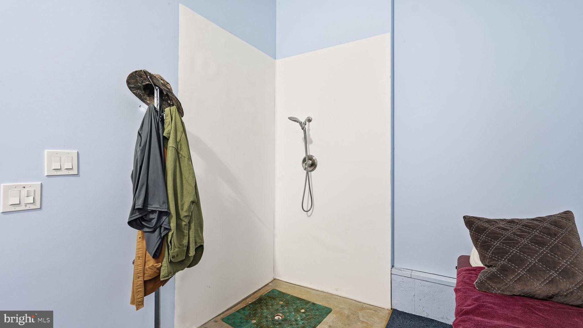 LAKE LAND OR - Residential