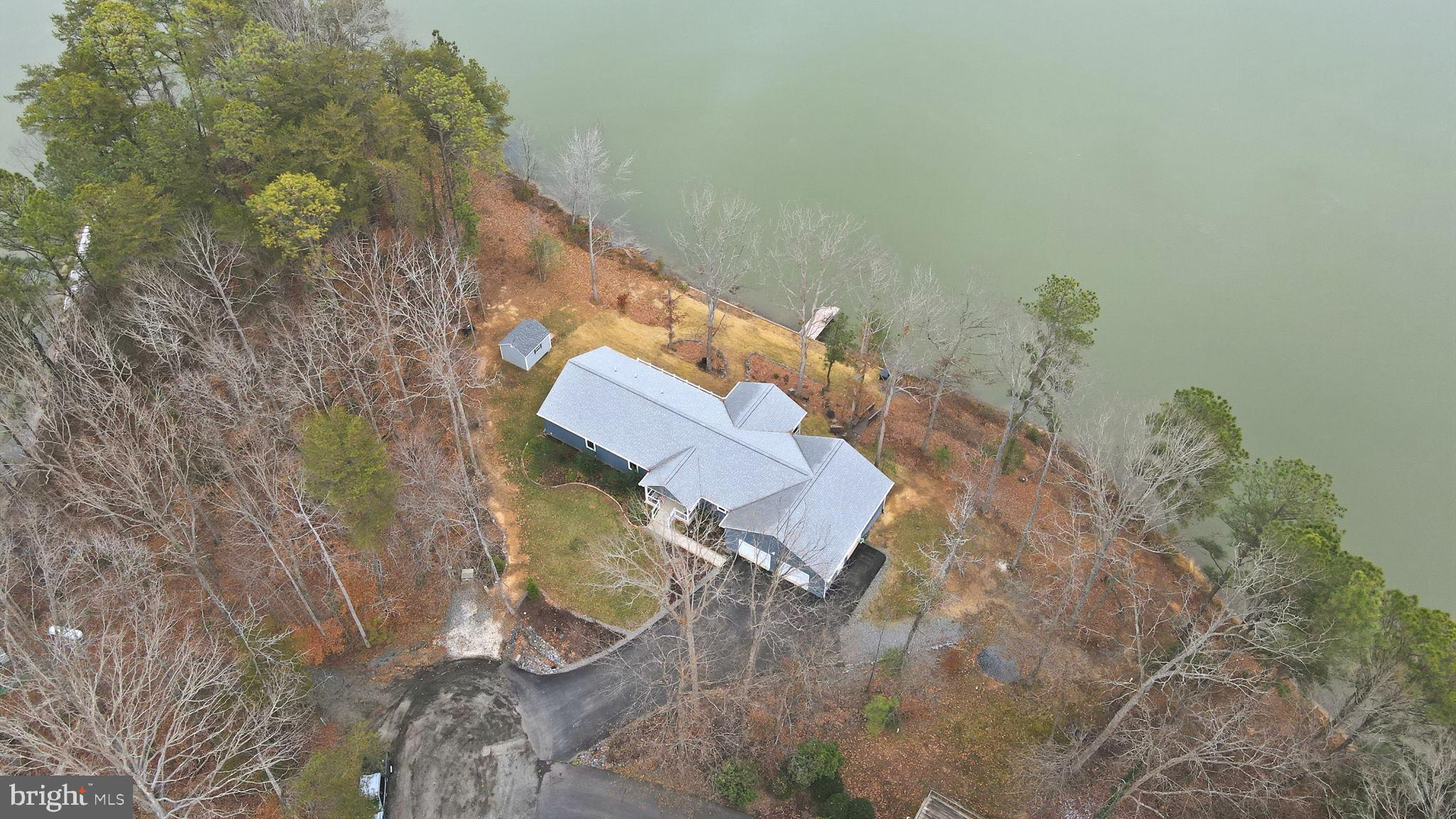 LAKE LAND OR - Residential