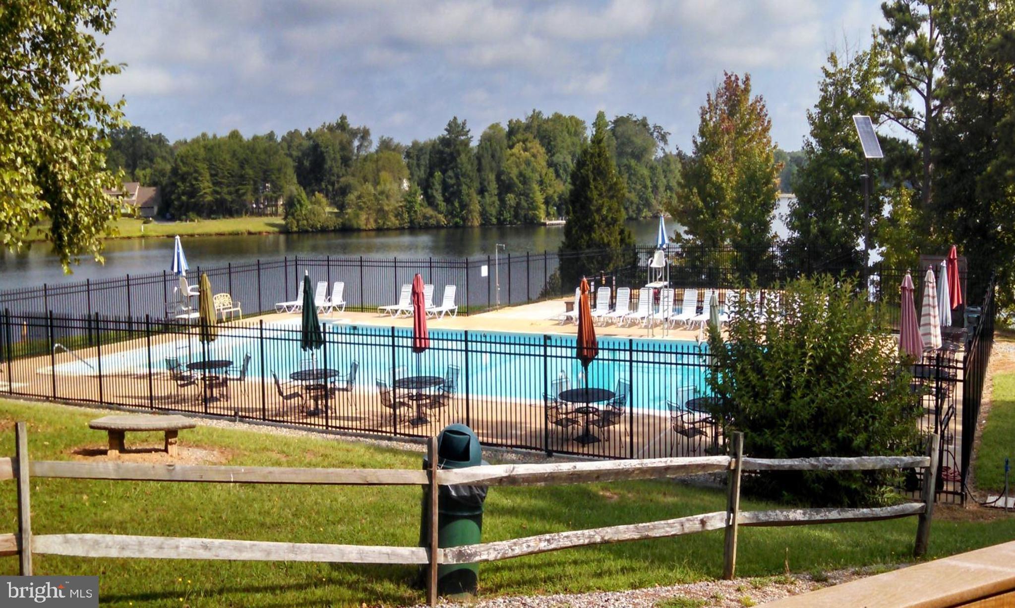 LAKE LAND OR - Residential