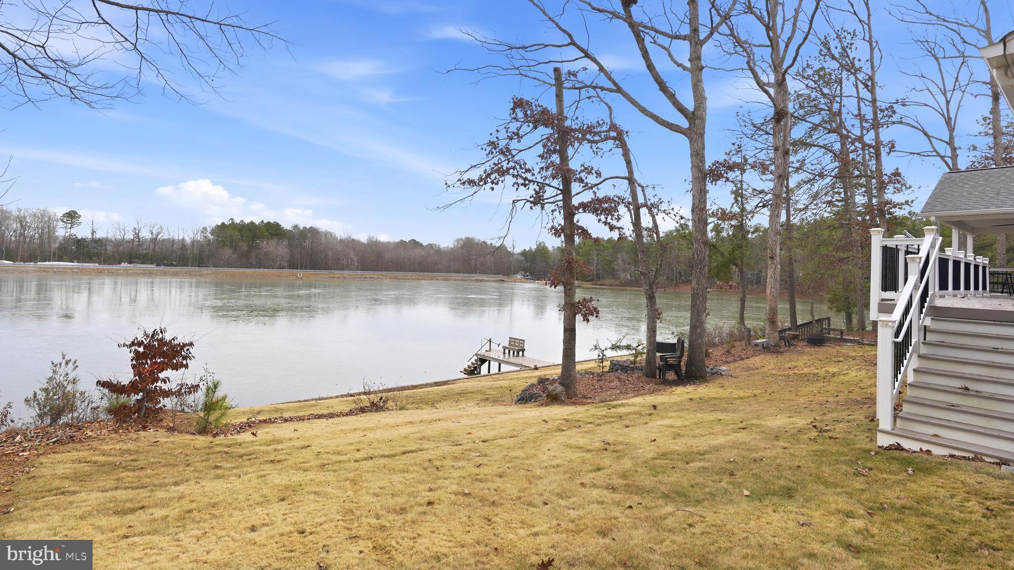 LAKE LAND OR - Residential