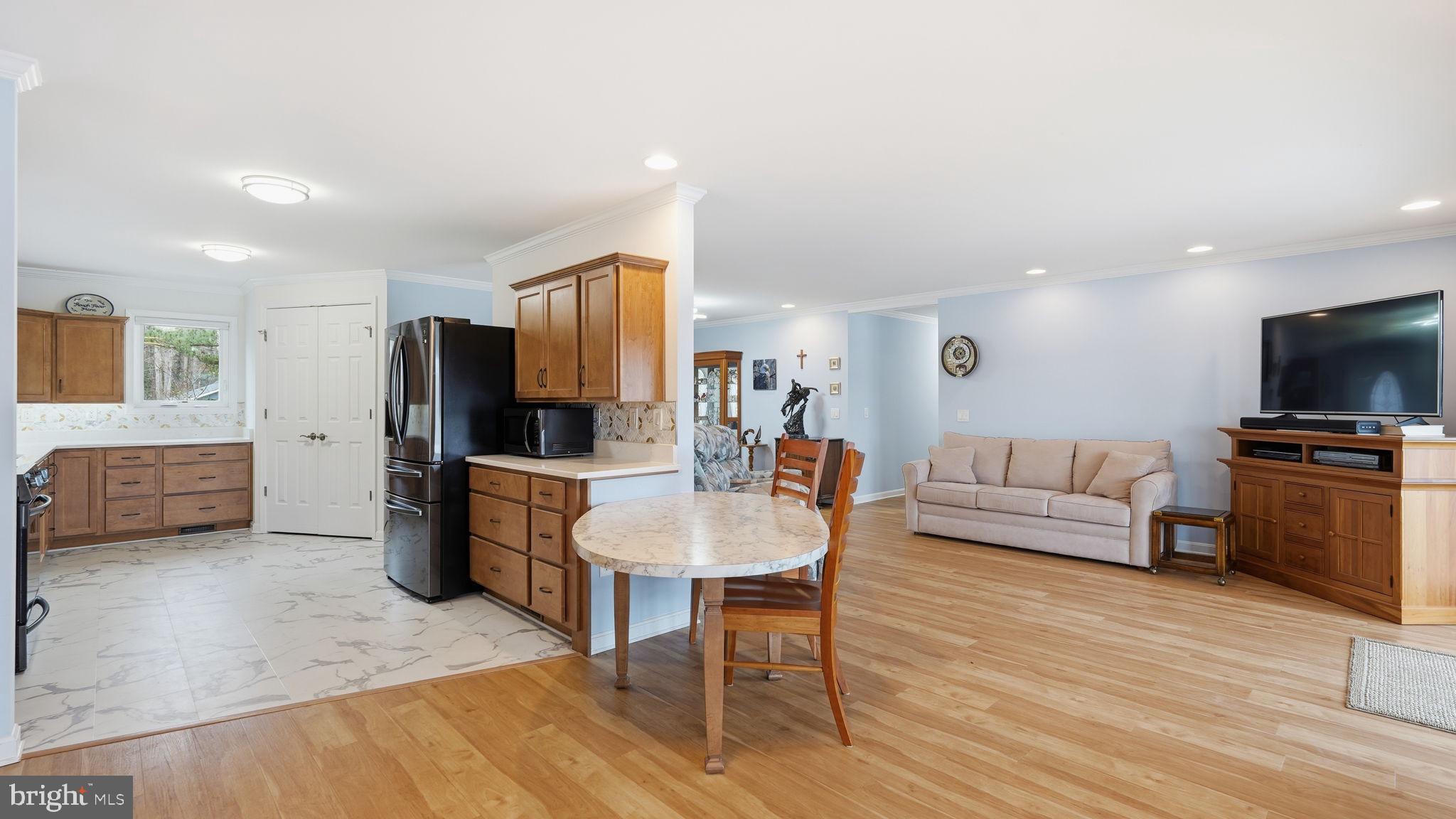 LAKE LAND OR - Residential