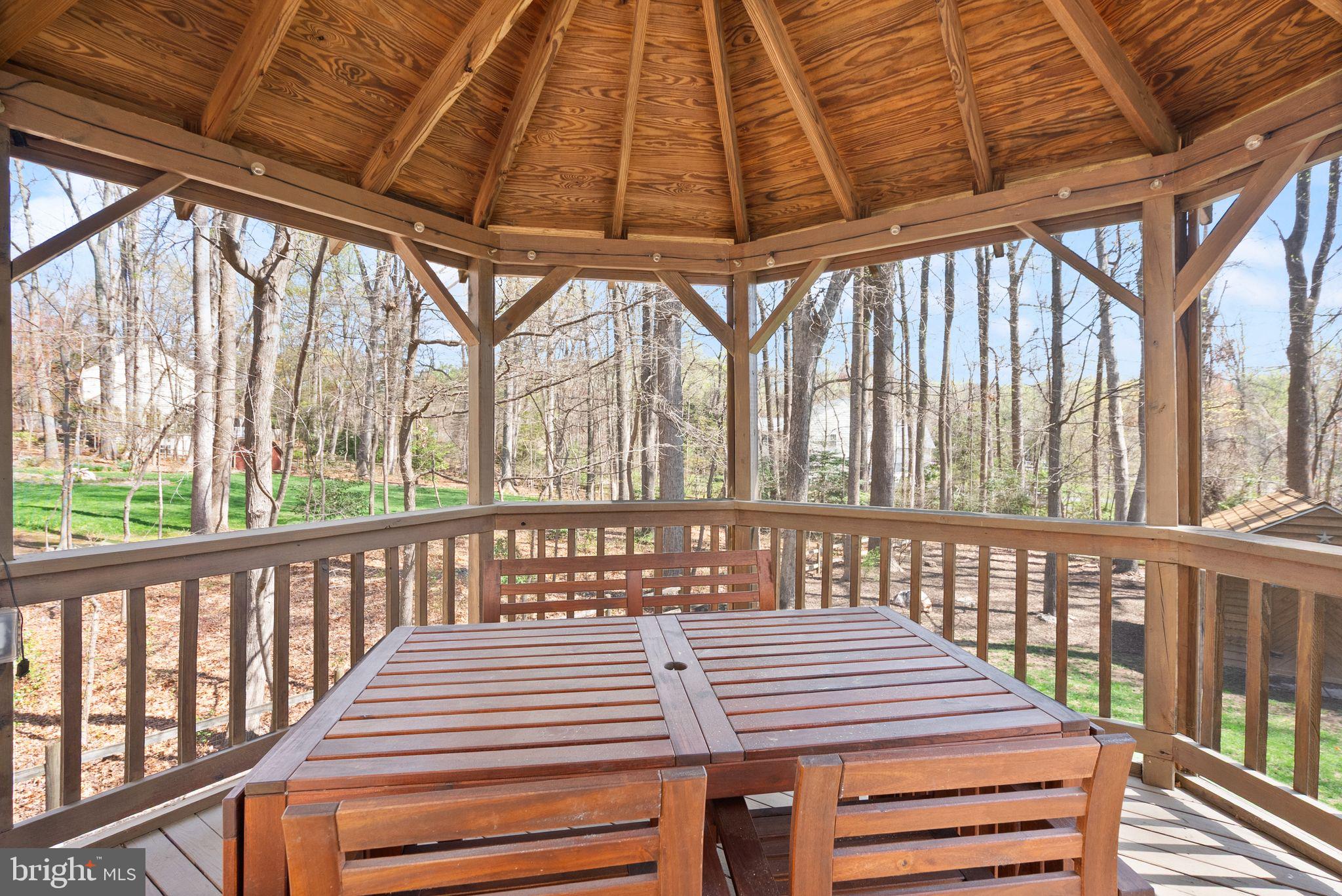 POHICK STATION - Residential